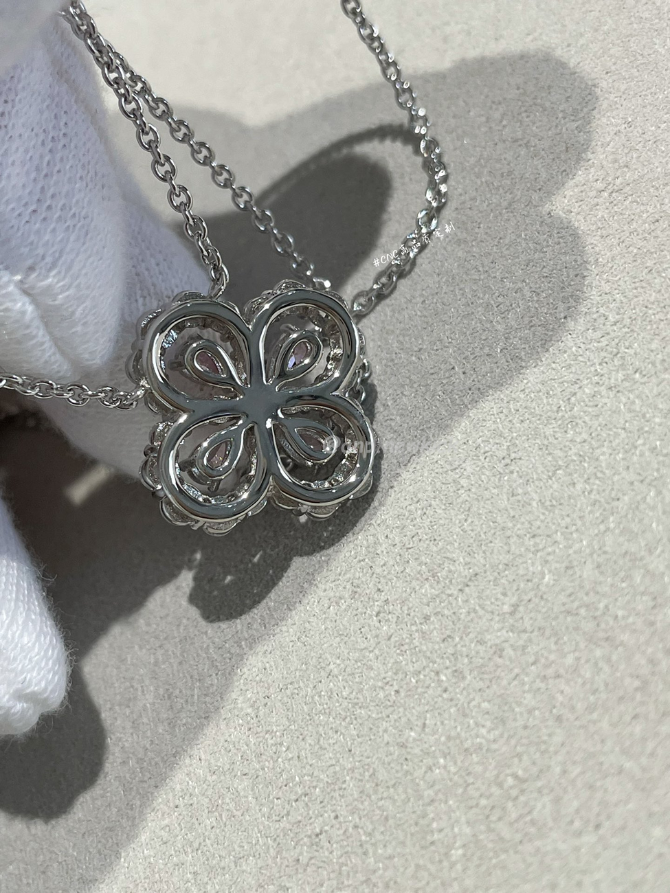 Harry Winston Diamond Necklace (4) - www.kitistry.com Harry Winston Diamond Necklace (4) - www.kitistry.com