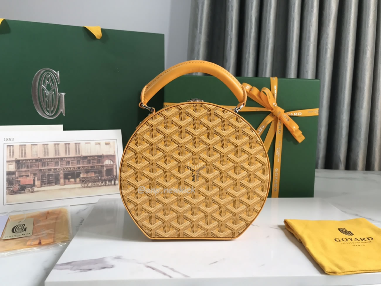 Goyard Alto Hat Box Bag 16.5 Cm X 7 Cm X 18 Cm (10) - www.kitistry.com