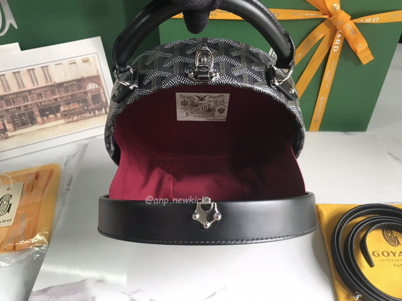 Goyard Alto Hat Box Bag 16.5 Cm X 7 Cm X 18 Cm (13) - www.kitistry.com