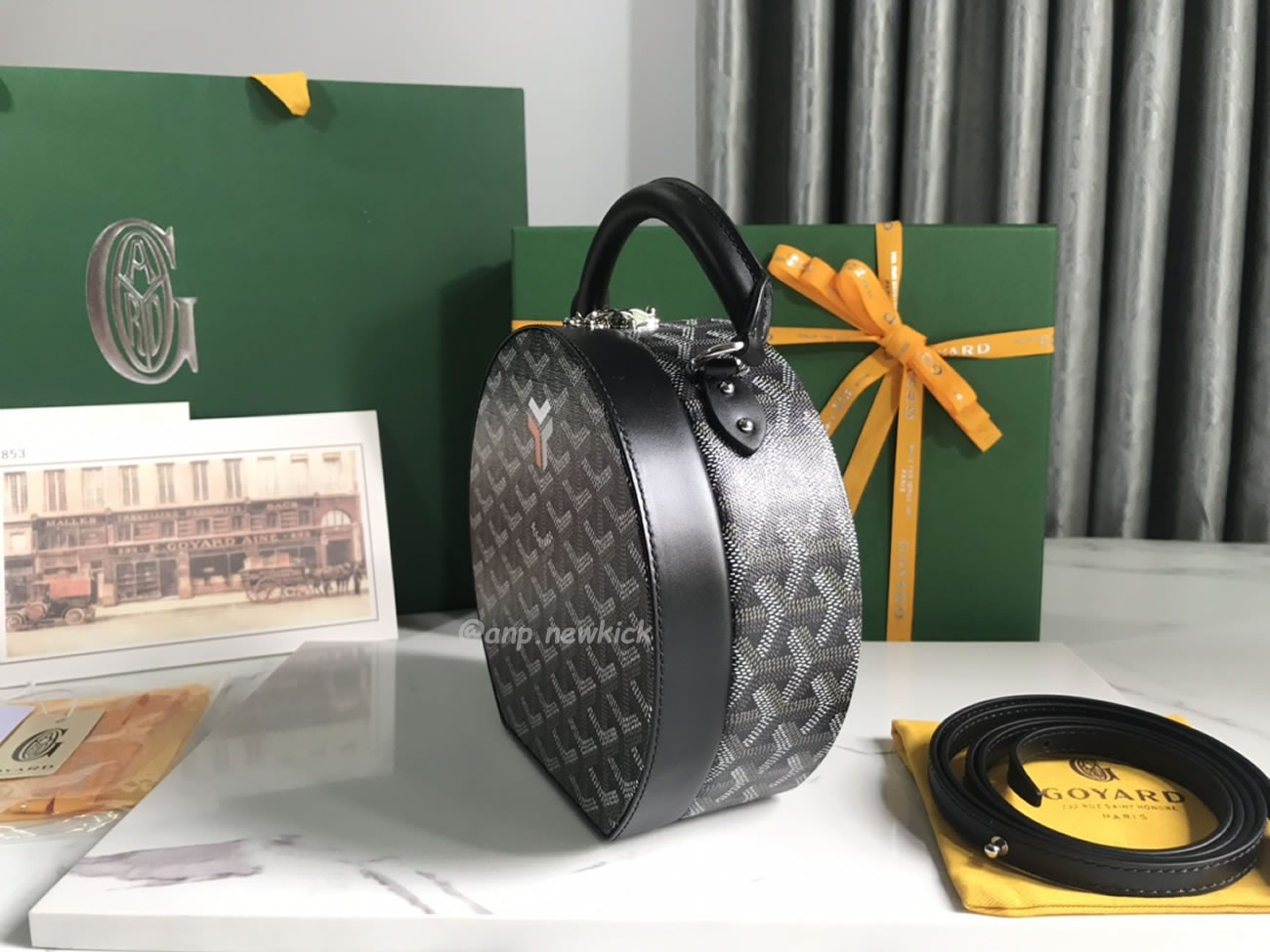 Goyard Alto Hat Box Bag 16.5 Cm X 7 Cm X 18 Cm (15) - www.kitistry.com