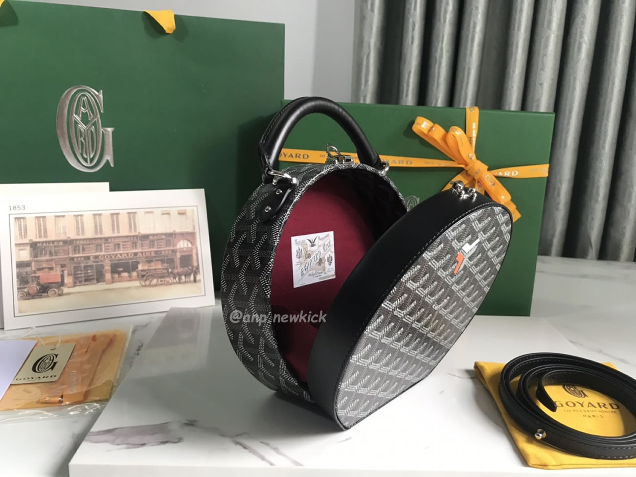 Goyard Alto Hat Box Bag 16.5 Cm X 7 Cm X 18 Cm (16) - www.kitistry.com