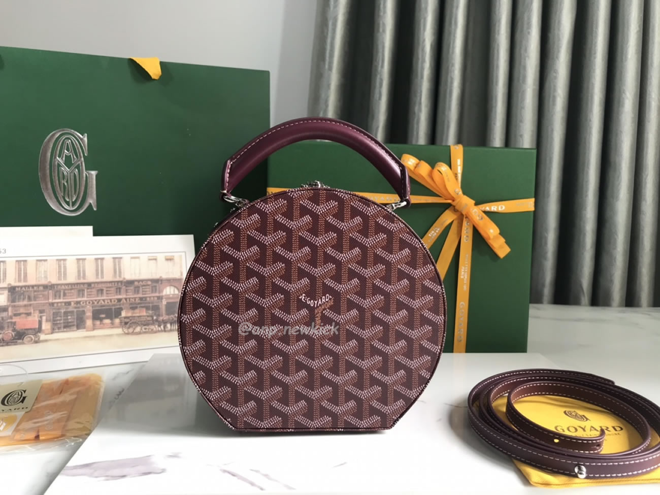 Goyard Alto Hat Box Bag 16.5 Cm X 7 Cm X 18 Cm (6) - www.kitistry.com