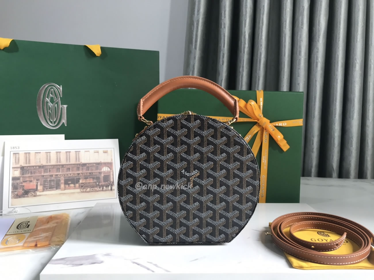 Goyard Alto Hat Box Bag 16.5 Cm X 7 Cm X 18 Cm (7) - www.kitistry.com