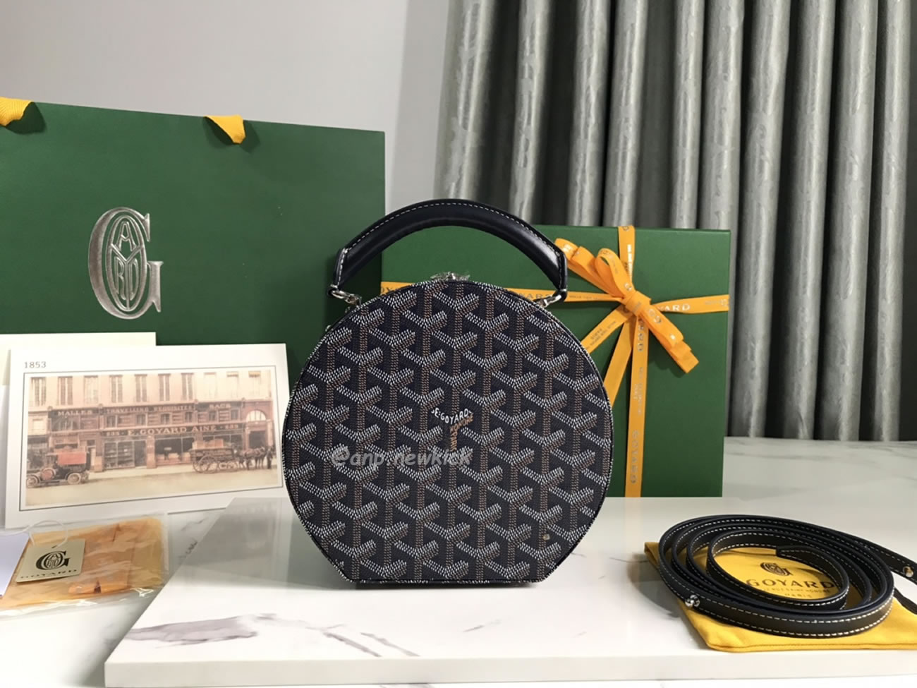 Goyard Alto Hat Box Bag 16.5 Cm X 7 Cm X 18 Cm (9) - www.kitistry.com