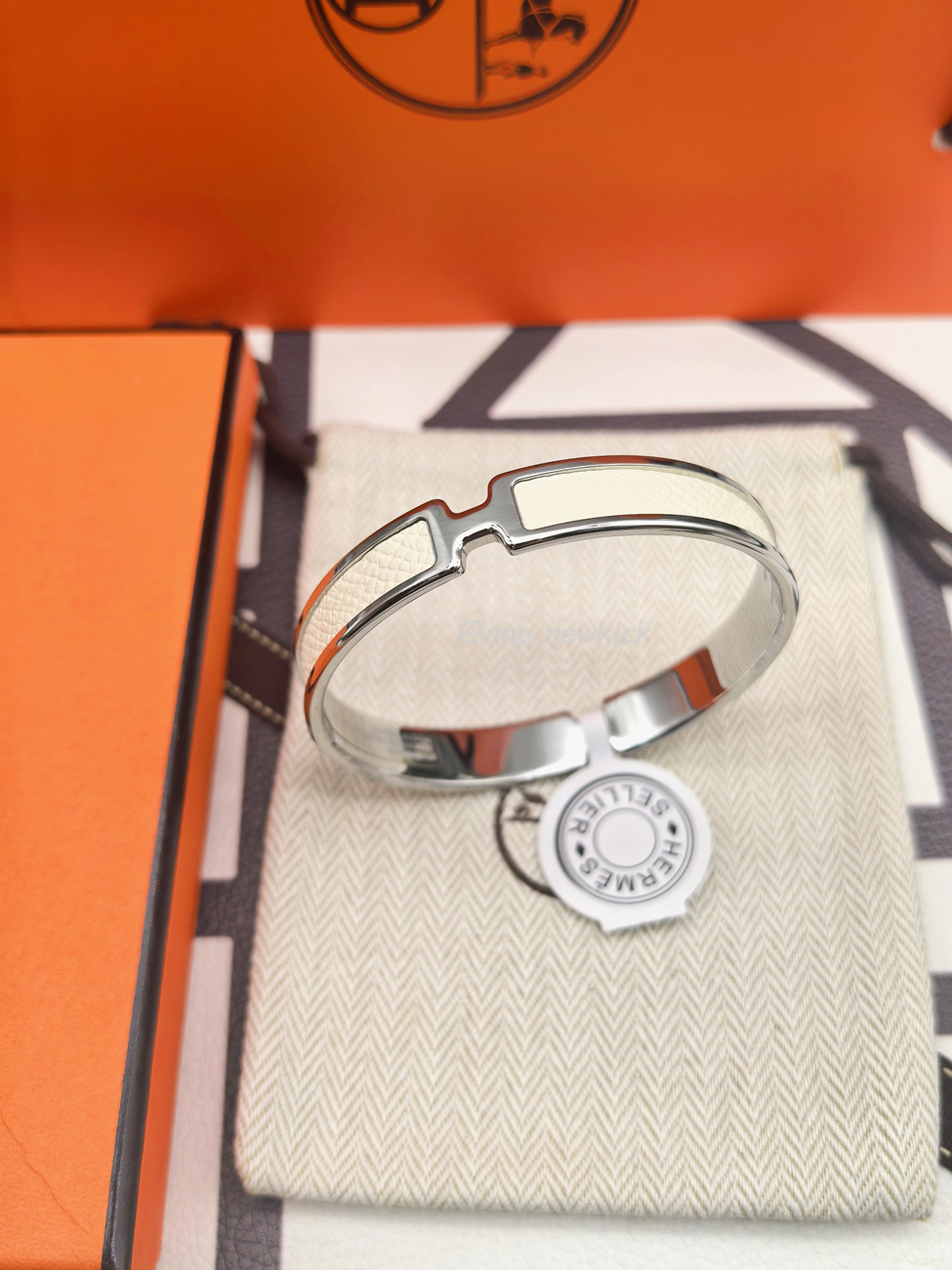 Hermès Bracelets For Women (28) - www.kitistry.com Hermès Bracelets For Women (28) - www.kitistry.com