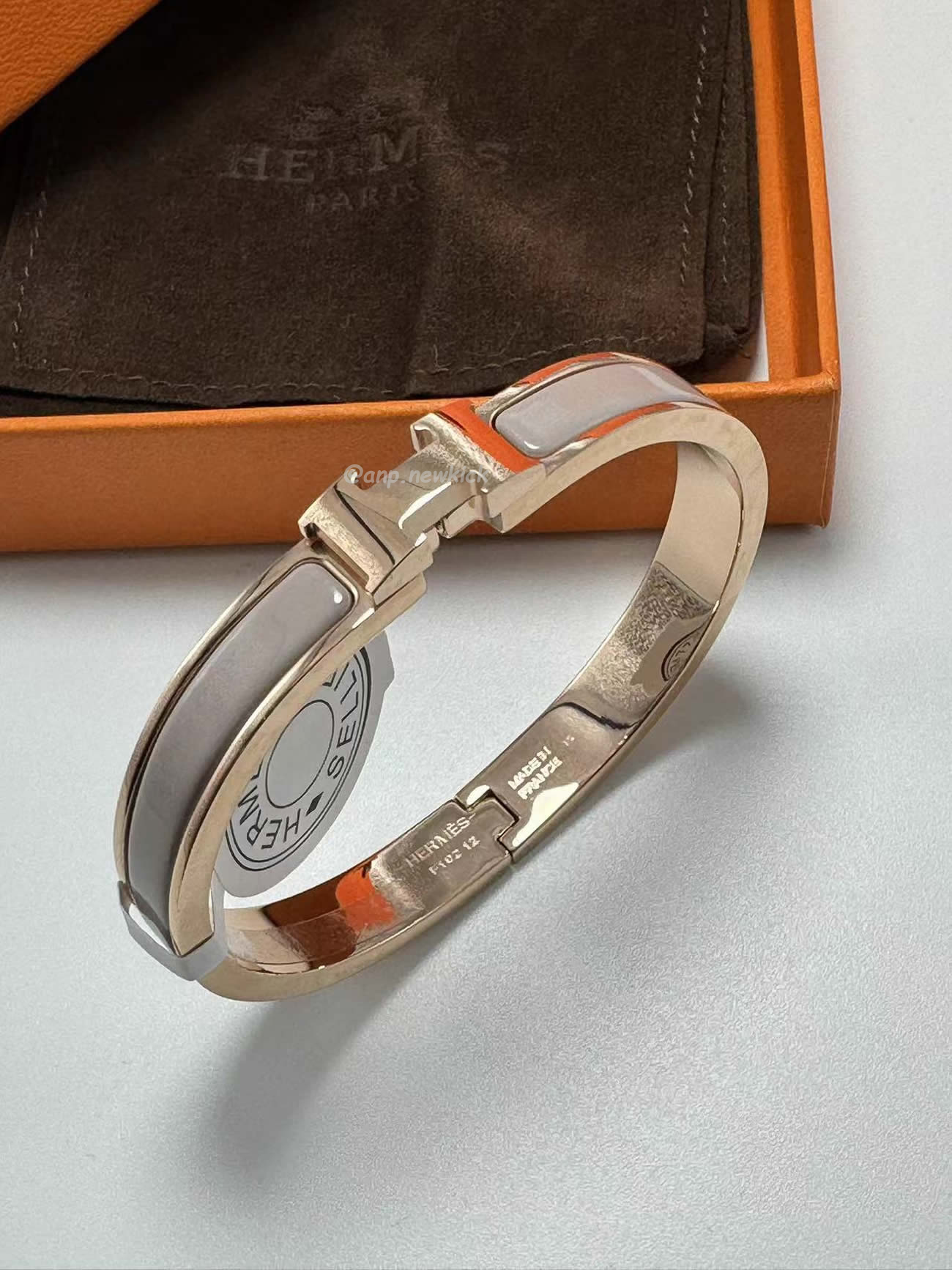 Hermès Clic H Bracelet (15) - www.kitistry.com Hermès Clic H Bracelet (15) - www.kitistry.com