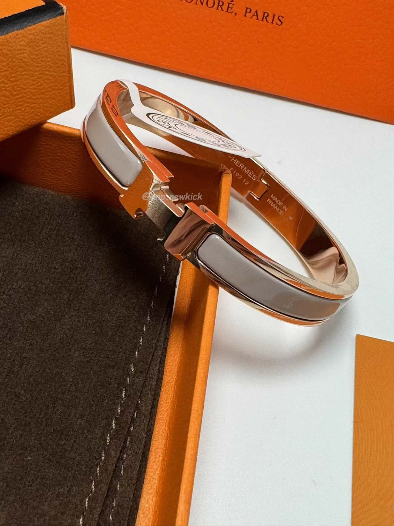 Hermès Clic H Bracelet (17) - www.kitistry.com Hermès Clic H Bracelet (17) - www.kitistry.com