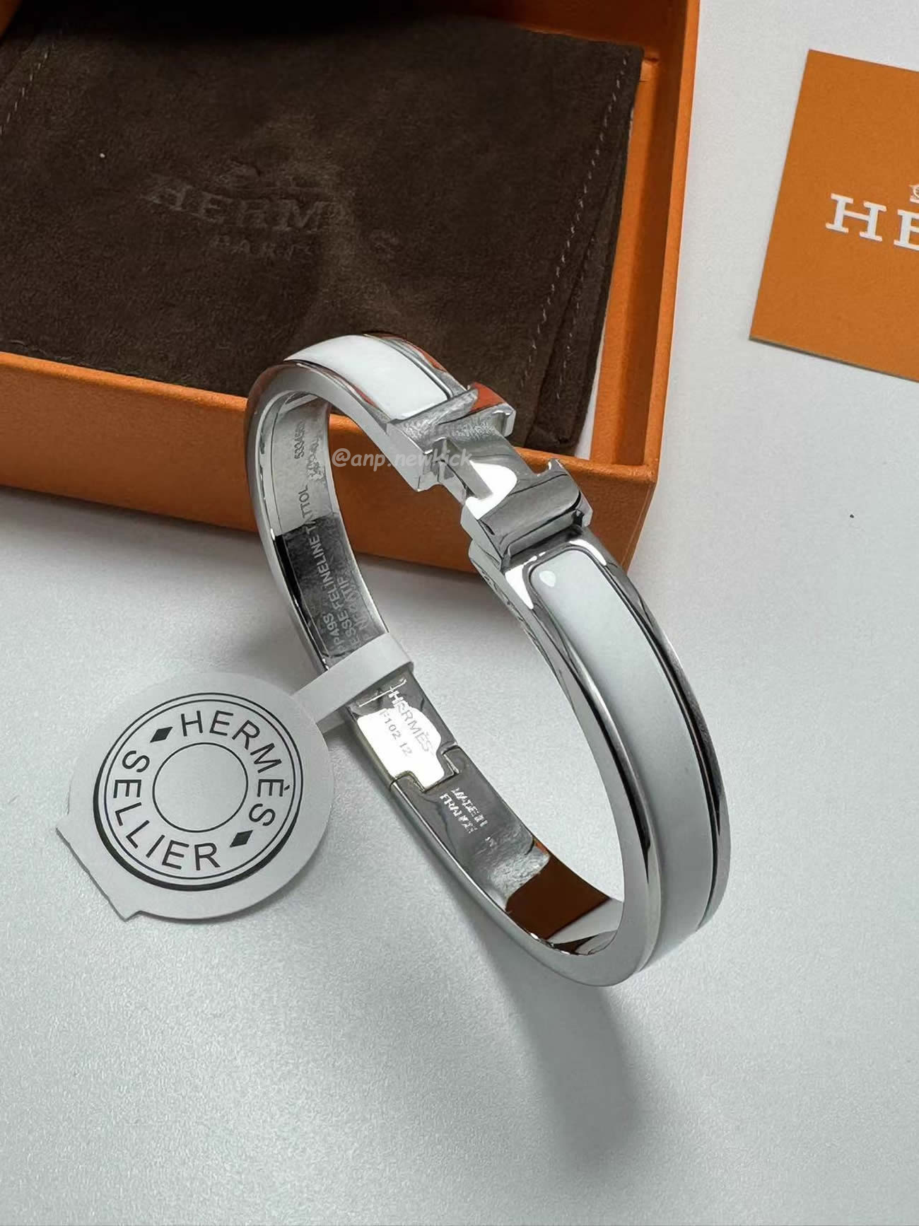 Hermès Clic H Bracelet (5) - www.kitistry.com Hermès Clic H Bracelet (5) - www.kitistry.com