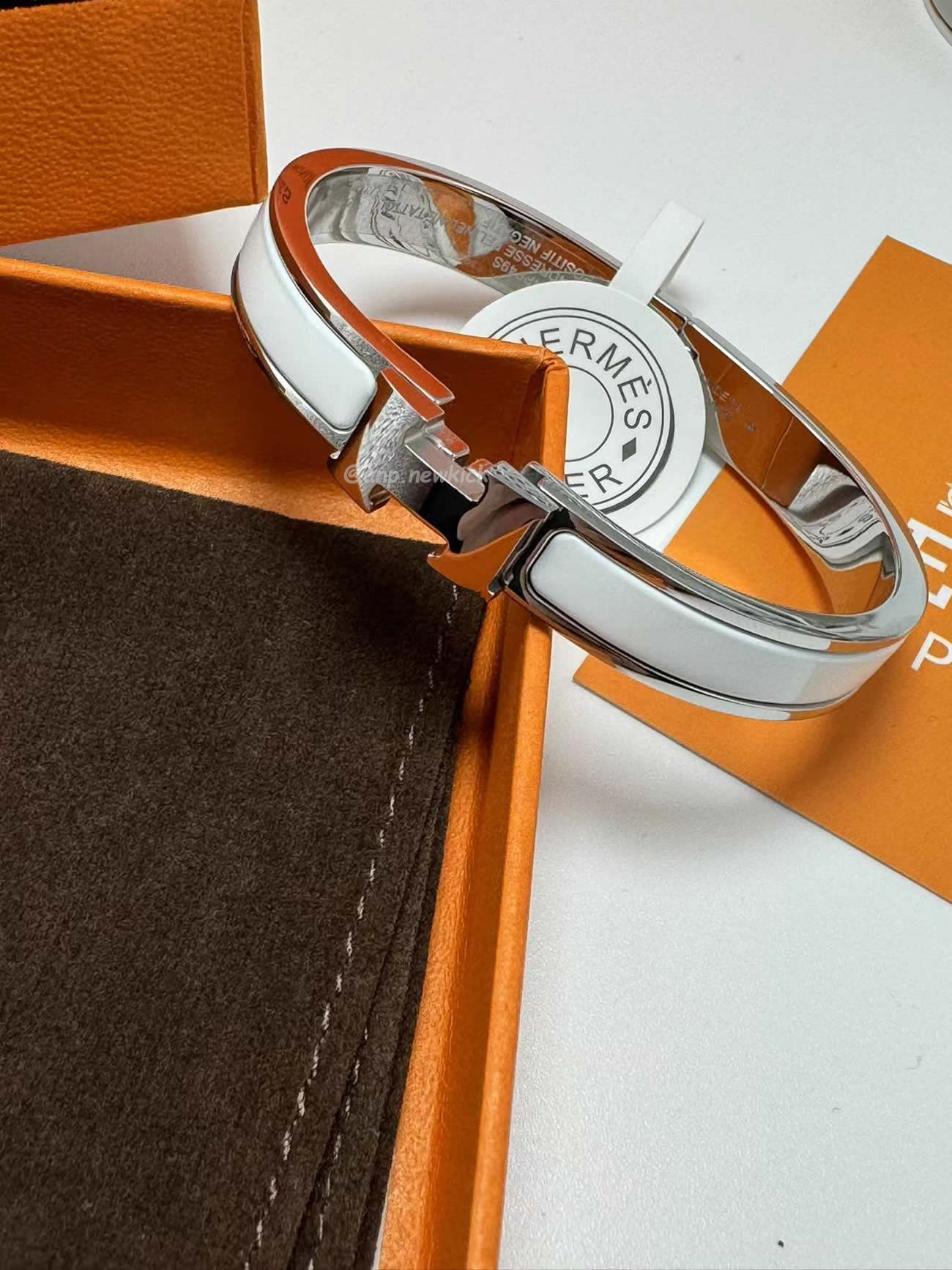 Hermès Clic H Bracelet (6) - www.kitistry.com Hermès Clic H Bracelet (6) - www.kitistry.com