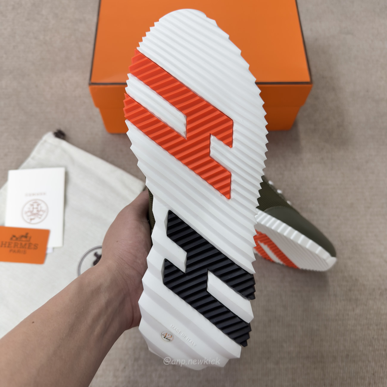 Hermes Bouncing Sneaker Matcha Blanc (7) - www.kitistry.com Hermes Bouncing Sneaker Matcha Blanc (7) - www.kitistry.com