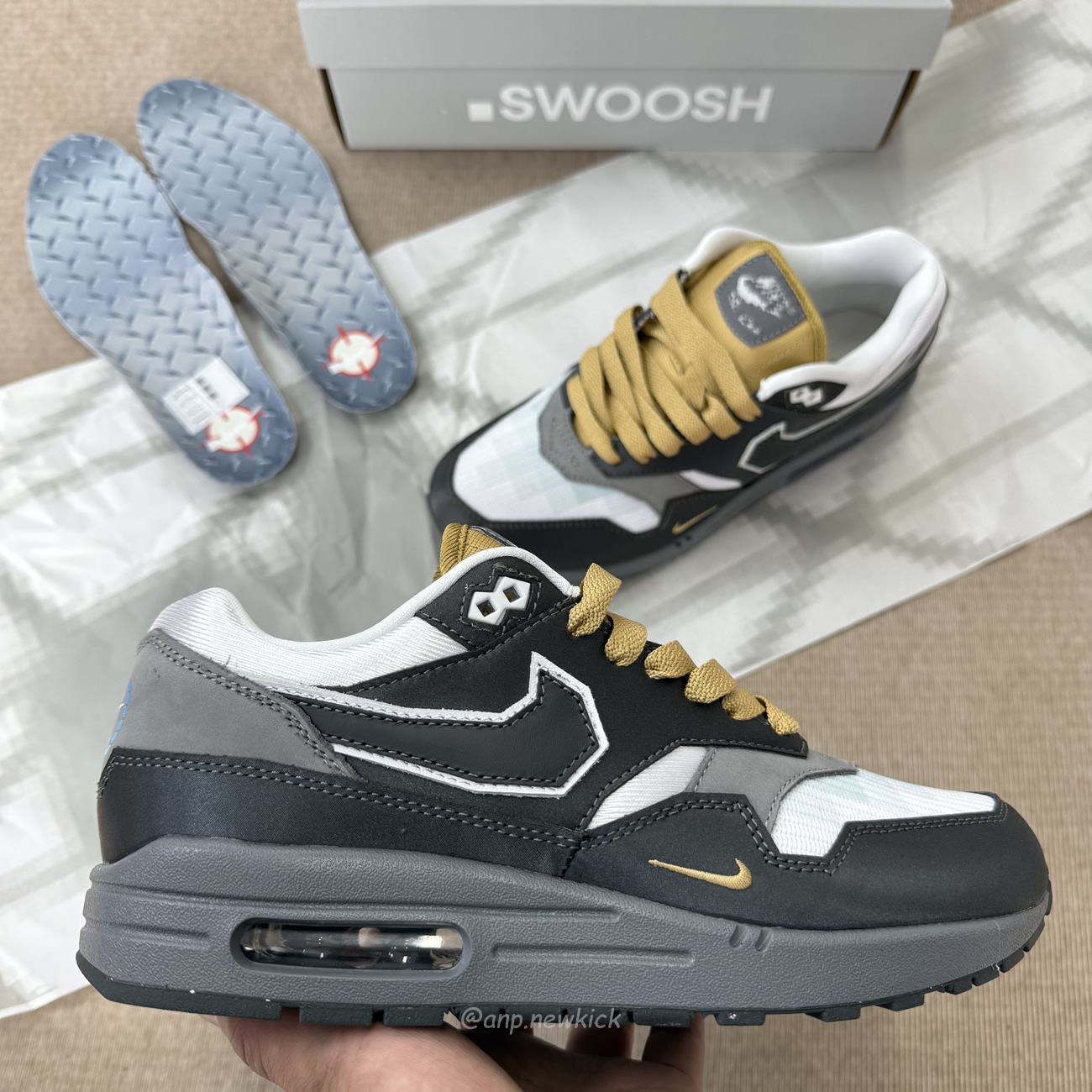 Nike Air Max 1 Swoosh Low Poly Big Head Mode Ib9898 001 (7) - www.kitistry.com Nike Air Max 1 Swoosh Low Poly Big Head Mode Ib9898 001 (7) - www.kitistry.com