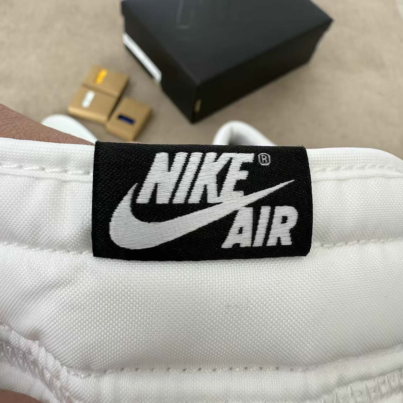 Air Jordan 1 Retro High Og Sp Fragment X Union La White Black Ii7282 100 (13) - www.kitistry.com