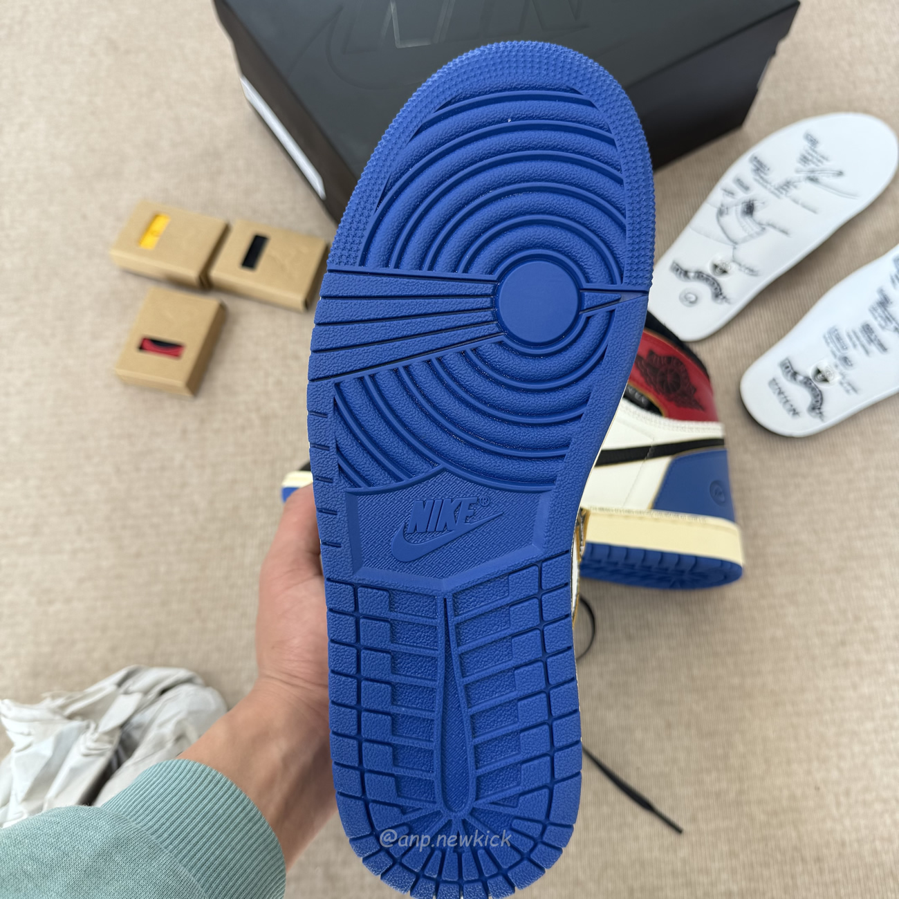 Air Jordan 1 Retro High Og Sp Fragment X Union La Varsity Red Sport Royal Io7847 002 (12) - www.kitistry.com