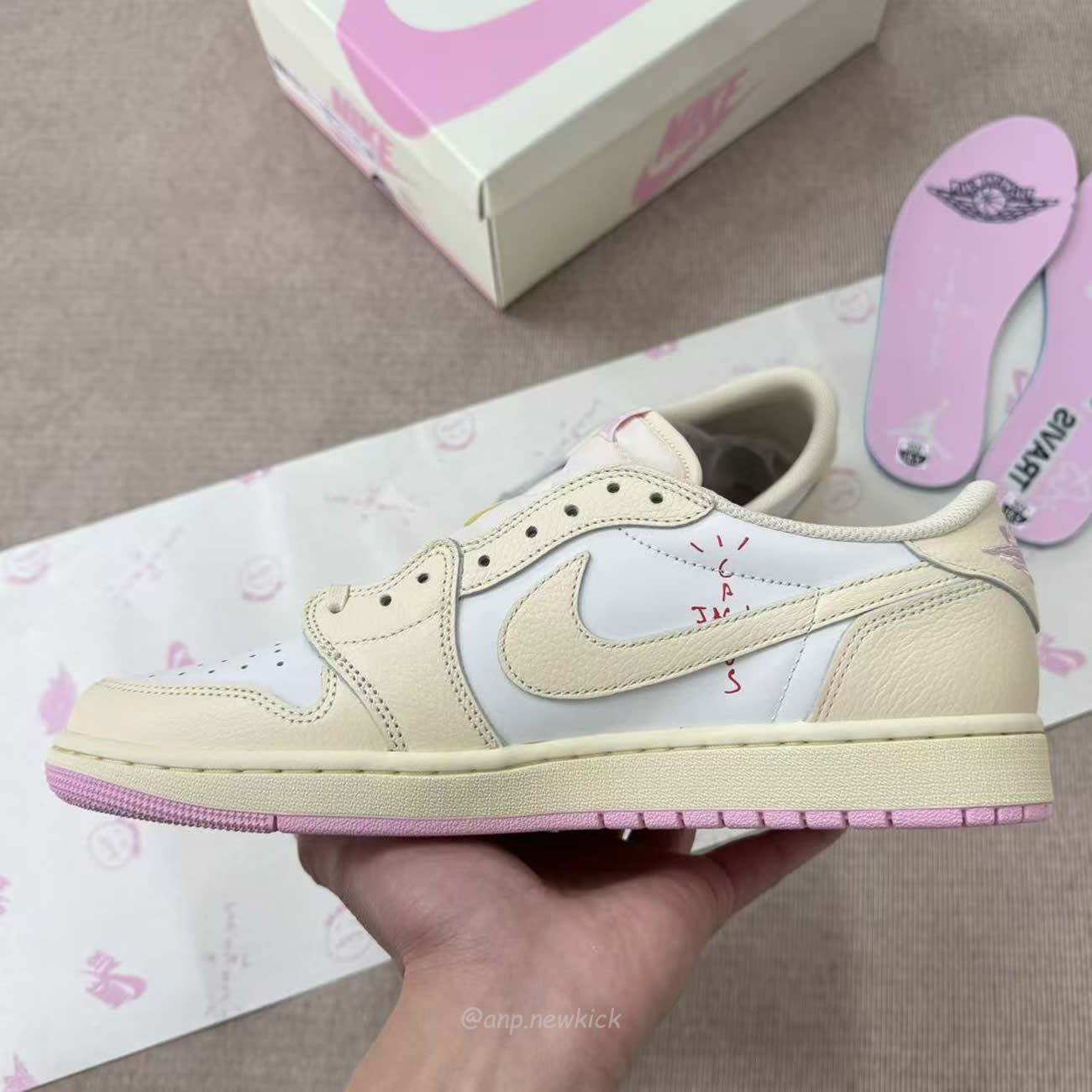 Air Jordan 1 Retro Low Og Sp Travis Scott Shy Pink Iq7604 100 (4) - www.kitistry.com