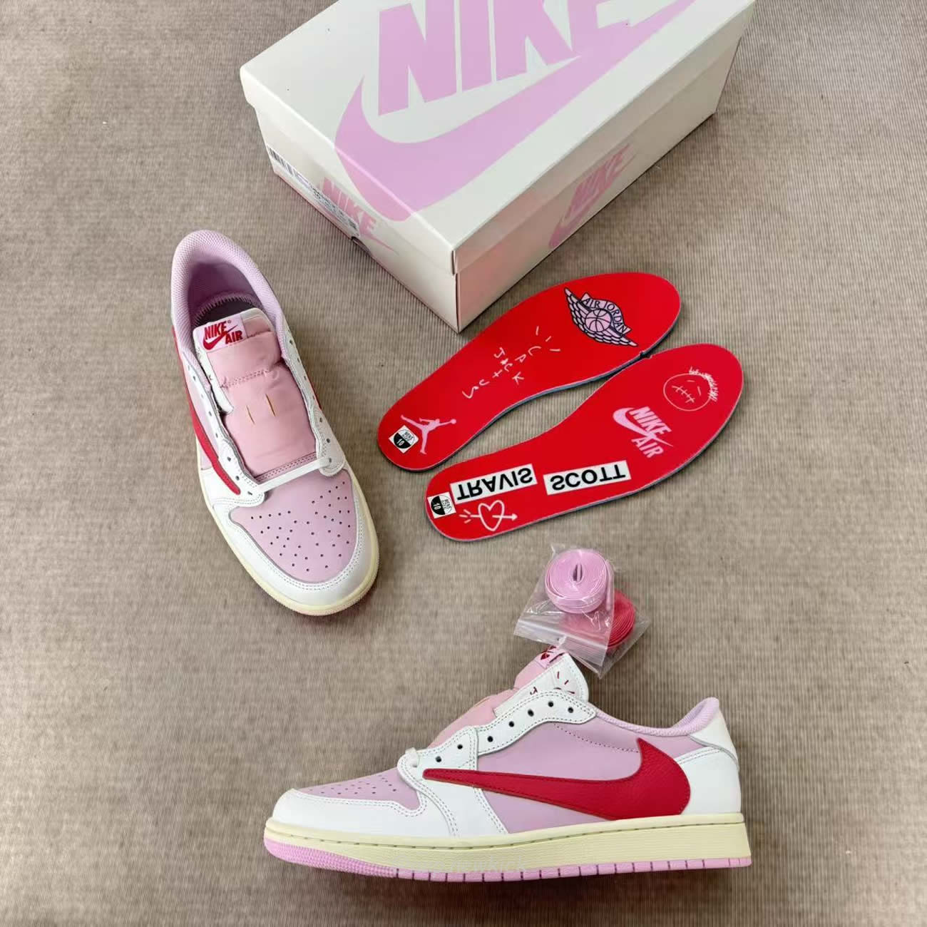 Air Jordan 1 Retro Low Og Sp Travis Scott Shy Pink Iq7604 101 (11) - www.kitistry.com