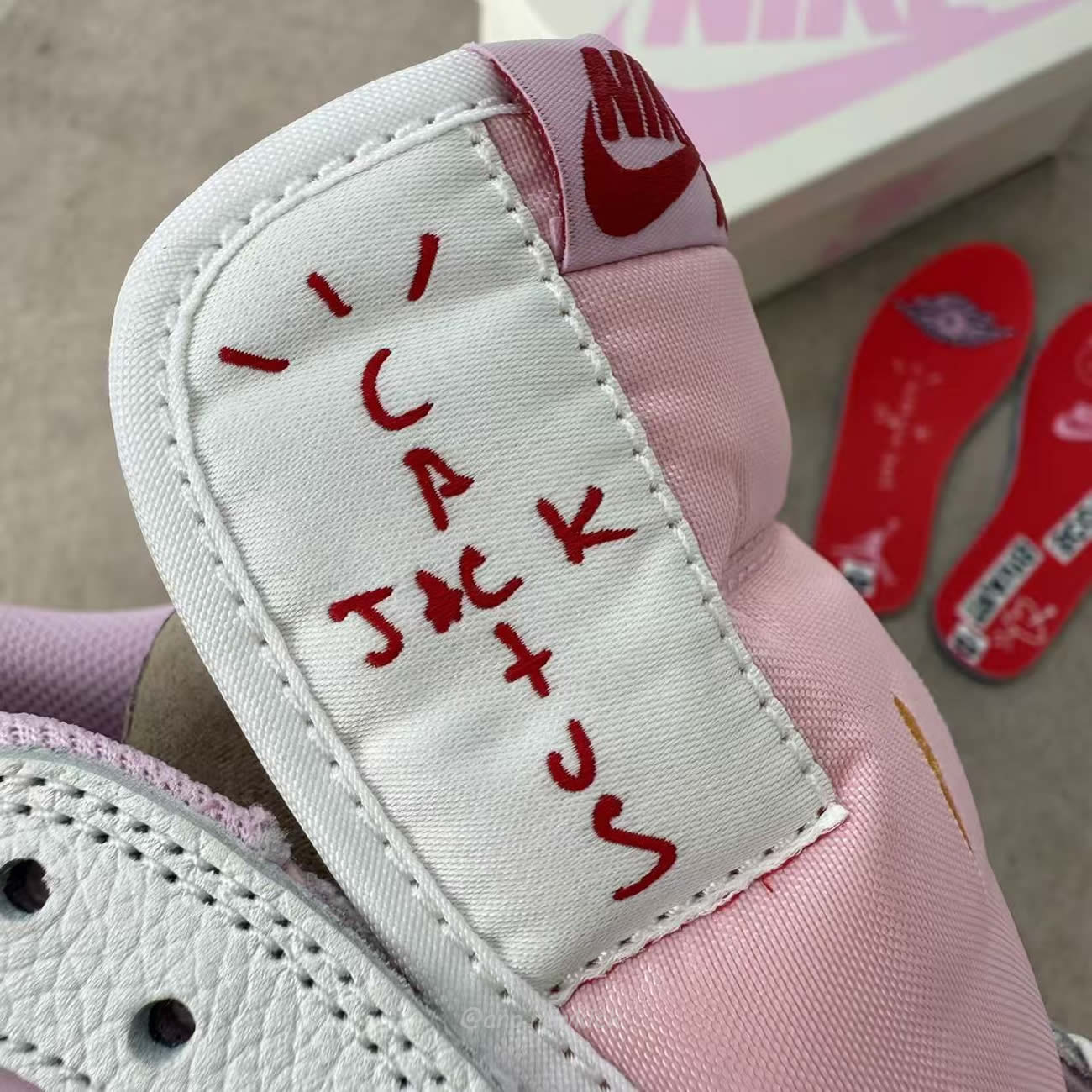Air Jordan 1 Retro Low Og Sp Travis Scott Shy Pink Iq7604 101 (2) - www.kitistry.com