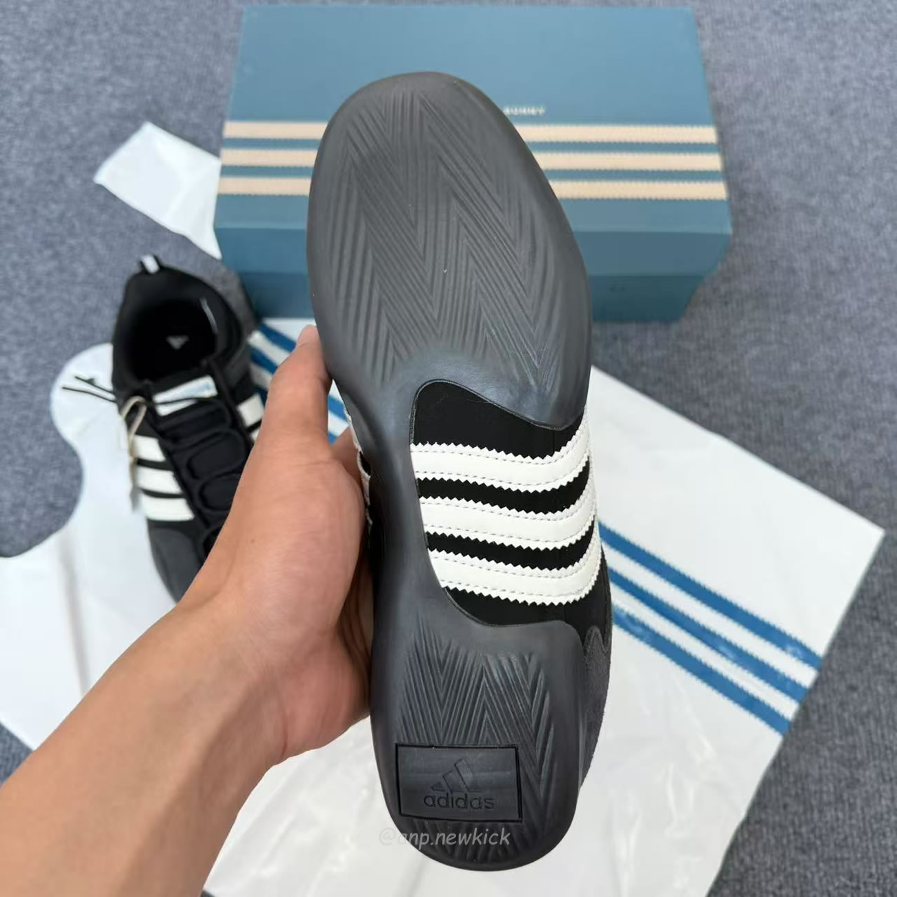Adidas Ballerina Bad Bunny Black Chalk Jq9231 (3) - www.kitistry.com Adidas Ballerina Bad Bunny Black Chalk Jq9231 (3) - www.kitistry.com