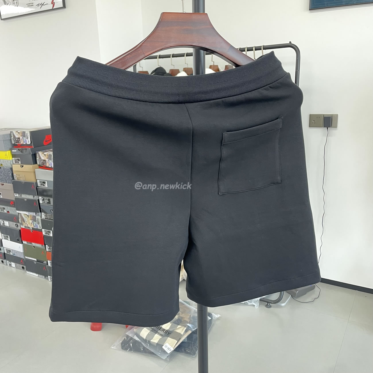 Louis Vuitton Embroidered Jersey Shorts (14) - www.kitistry.com Louis Vuitton Embroidered Jersey Shorts (14) - www.kitistry.com