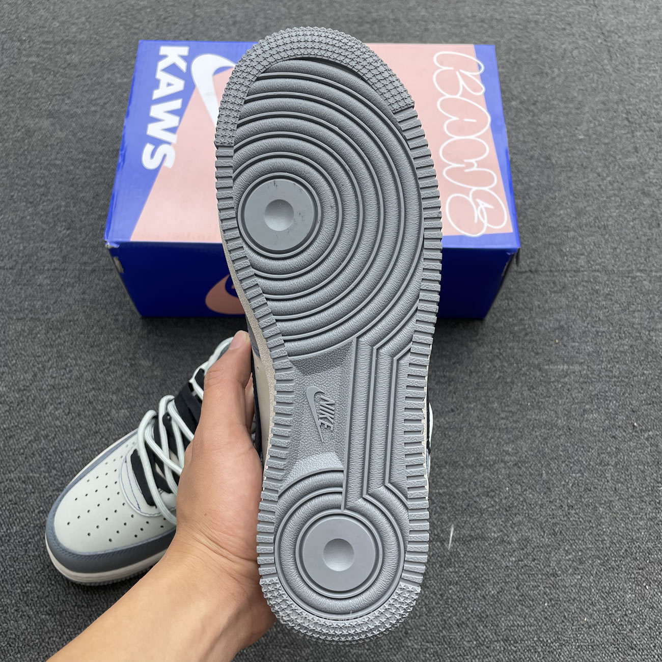 Nike Kaws X Air Force 1 Low Grey Royal Ks6869 333 (7) - www.kitistry.com Nike Kaws X Air Force 1 Low Grey Royal Ks6869 333 (7) - www.kitistry.com