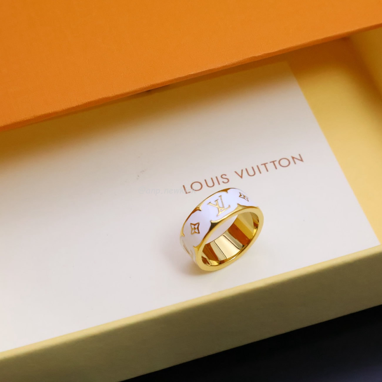 Louis Vitton Ring Black White M1565m (6) - www.kitistry.com Louis Vitton Ring Black White M1565m (6) - www.kitistry.com