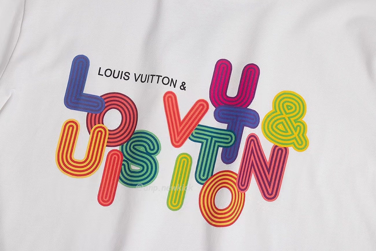 Louis Vuitton Colorful Letter Printed Short Sleeves T Shirt (6) - www.kitistry.com Louis Vuitton Colorful Letter Printed Short Sleeves T Shirt (6) - www.kitistry.com