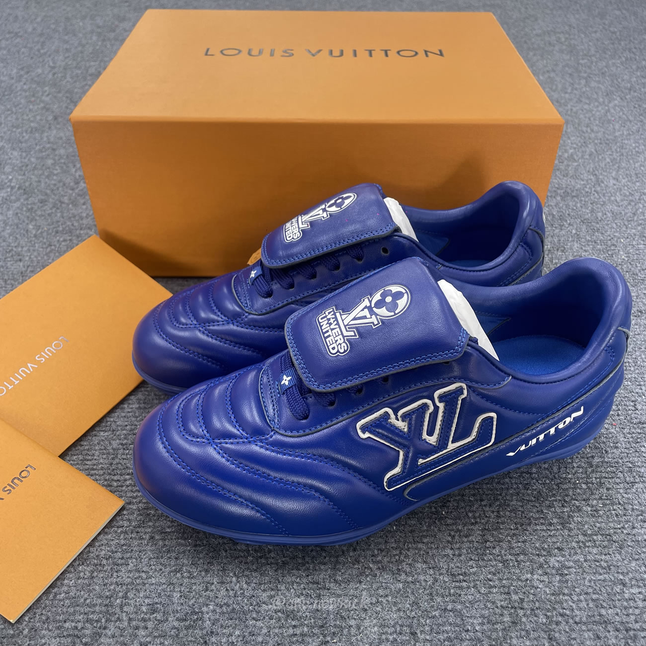 Louis Vuitton Green Red Black Blue White Grey Louis Vuitton Lv Footprint Soccer (17) - www.kitistry.com