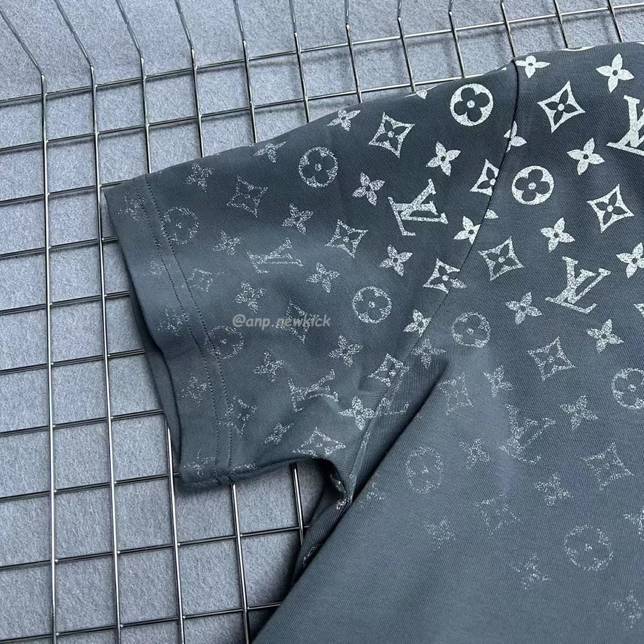 Louis Vuitton Lv Gradient Cotton T Shirt (7) - www.kitistry.com Louis Vuitton Lv Gradient Cotton T Shirt (7) - www.kitistry.com