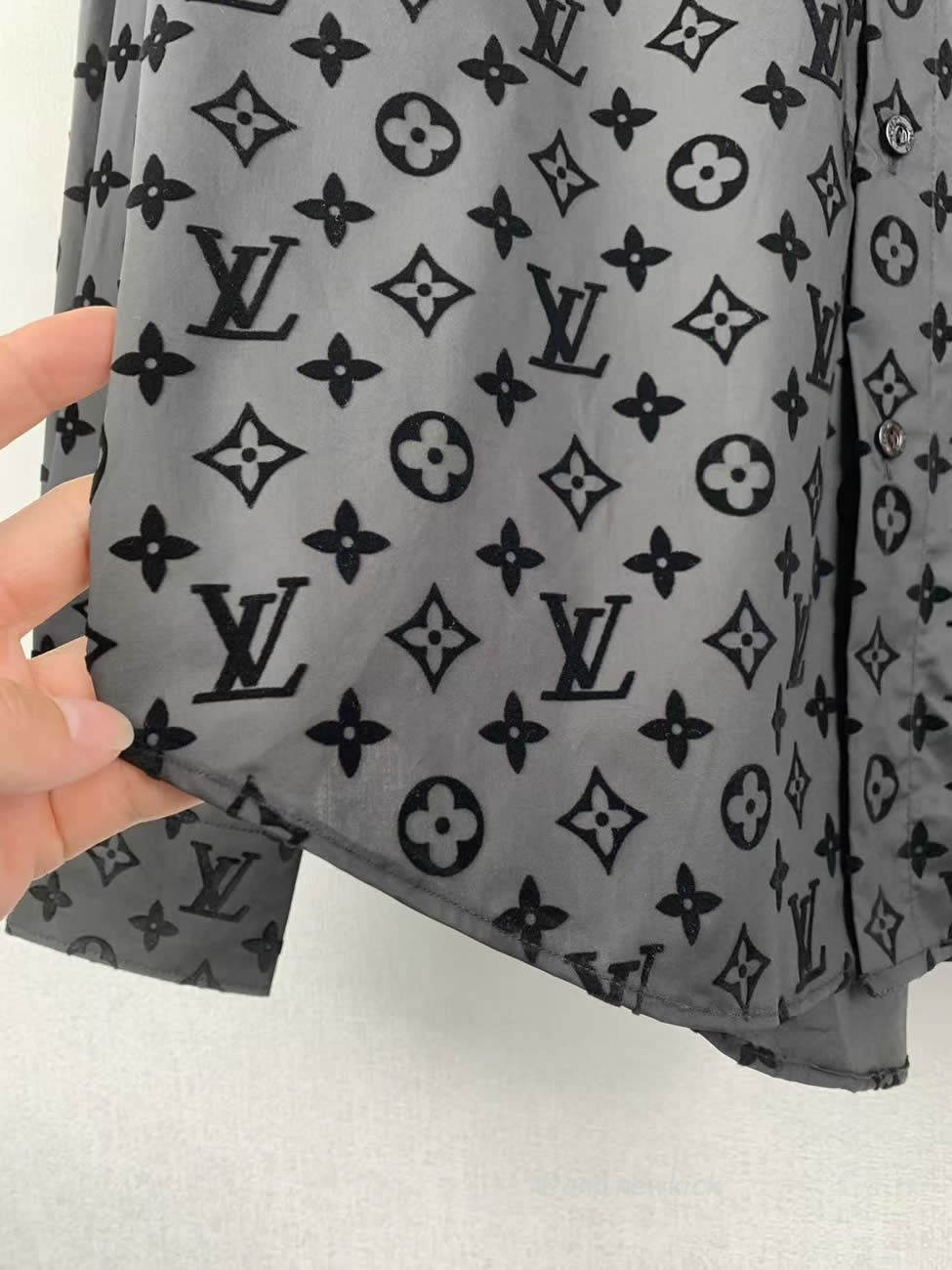 Louis Vuitton Lv Monogram Shirt (2) - www.kitistry.com Louis Vuitton Lv Monogram Shirt (2) - www.kitistry.com
