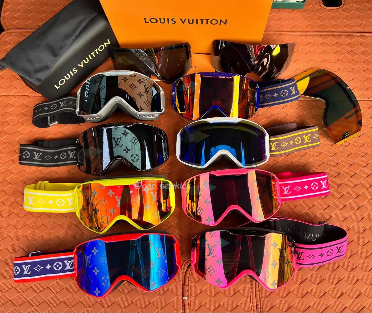 Louis Vuitton Lv Ski Mask Yellow Blue Black Pink Silvery White (6) - www.kitistry.com Louis Vuitton Lv Ski Mask Yellow Blue Black Pink Silvery White (6) - www.kitistry.com