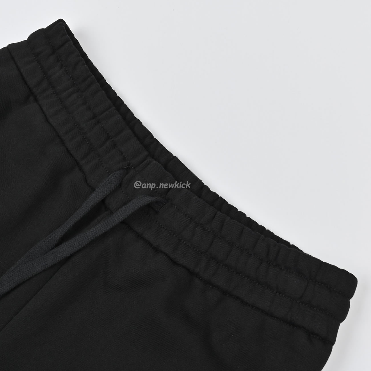 Loewe Pocket Patchwork Patch Logo Embroidered Shorts (4) - www.kitistry.com Loewe Pocket Patchwork Patch Logo Embroidered Shorts (4) - www.kitistry.com