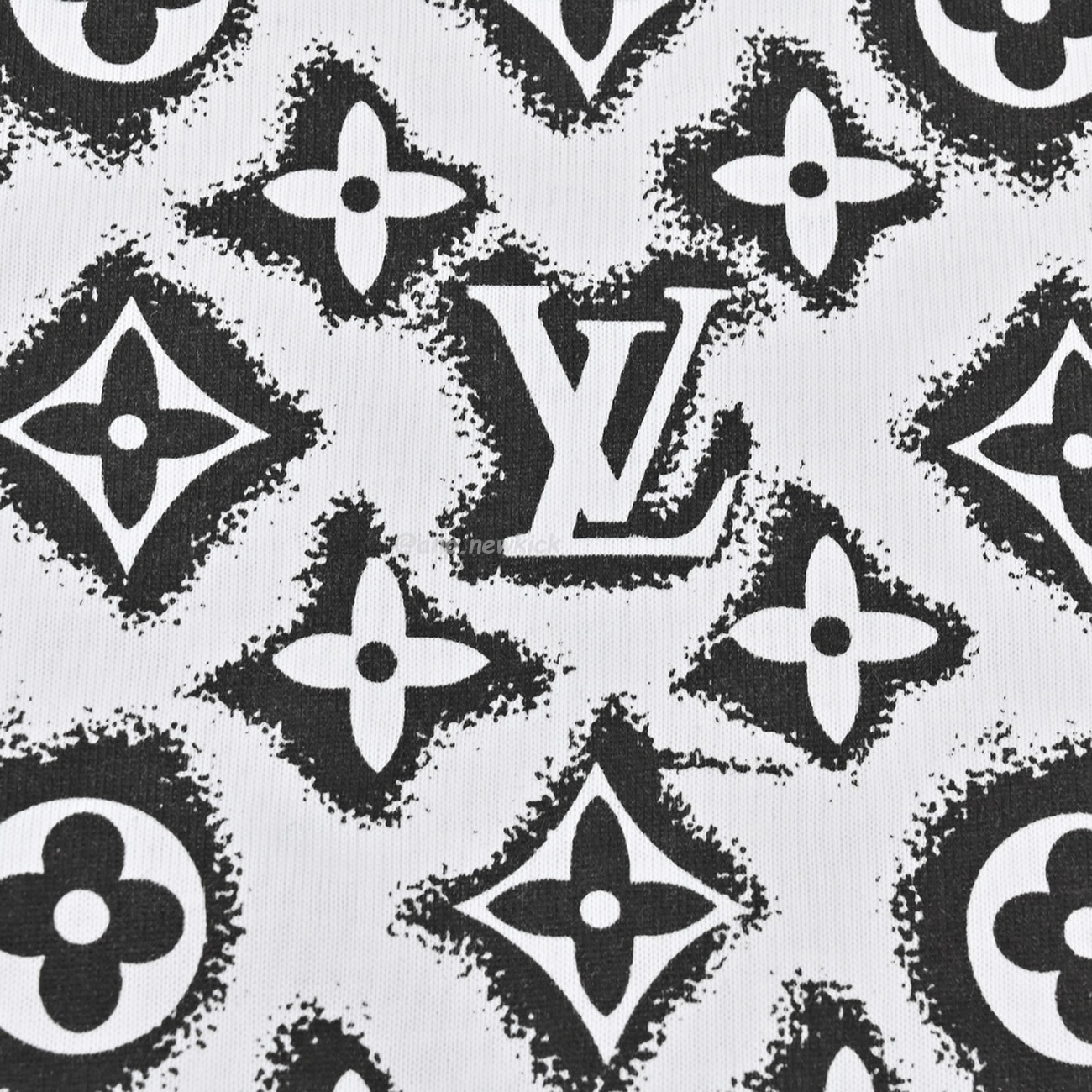 Louis Vuitton Full Print Presbyopia Logo Round Neck Short Sleeved T Shirt (2) - www.kitistry.com Louis Vuitton Full Print Presbyopia Logo Round Neck Short Sleeved T Shirt (2) - www.kitistry.com
