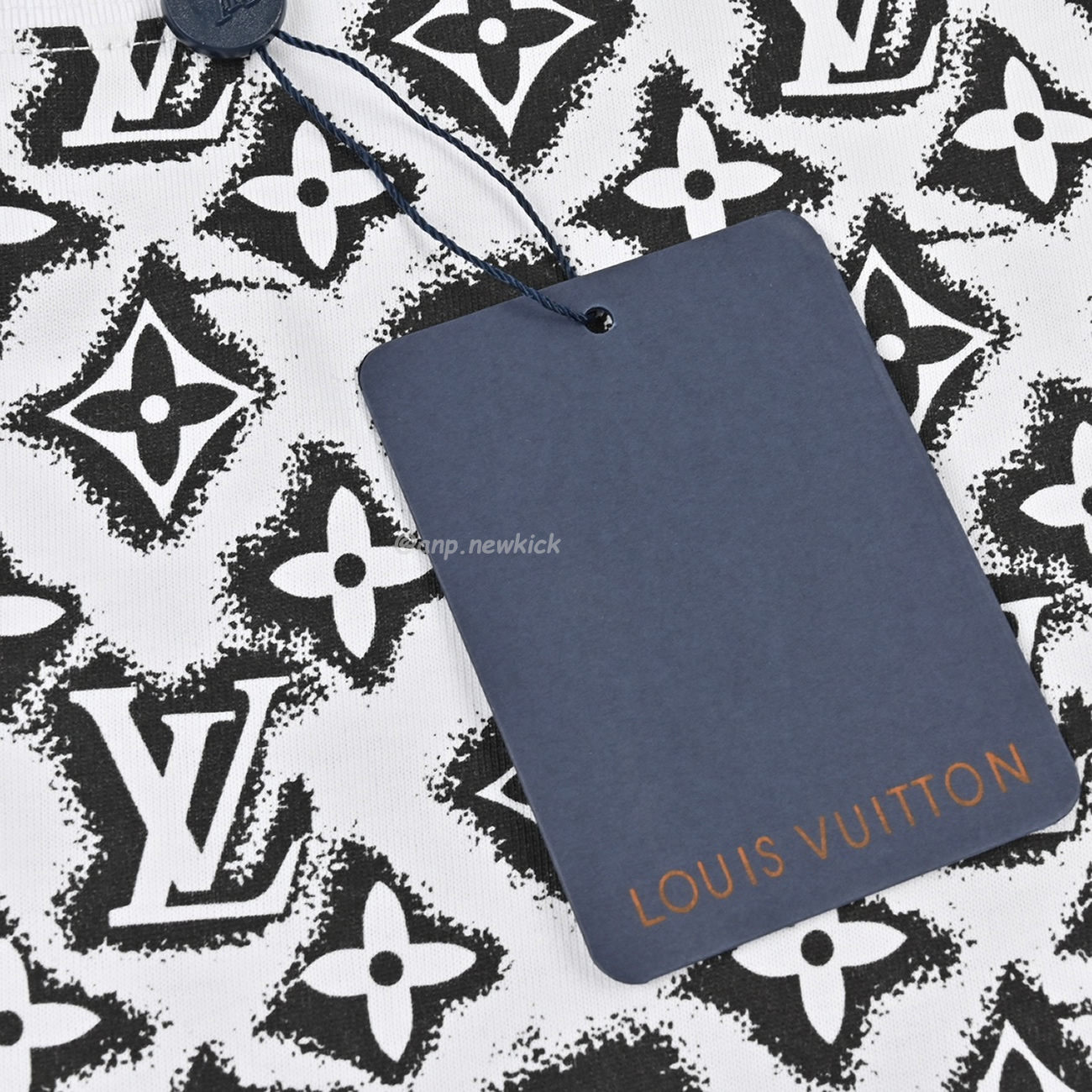 Louis Vuitton Full Print Presbyopia Logo Round Neck Short Sleeved T Shirt (8) - www.kitistry.com Louis Vuitton Full Print Presbyopia Logo Round Neck Short Sleeved T Shirt (8) - www.kitistry.com