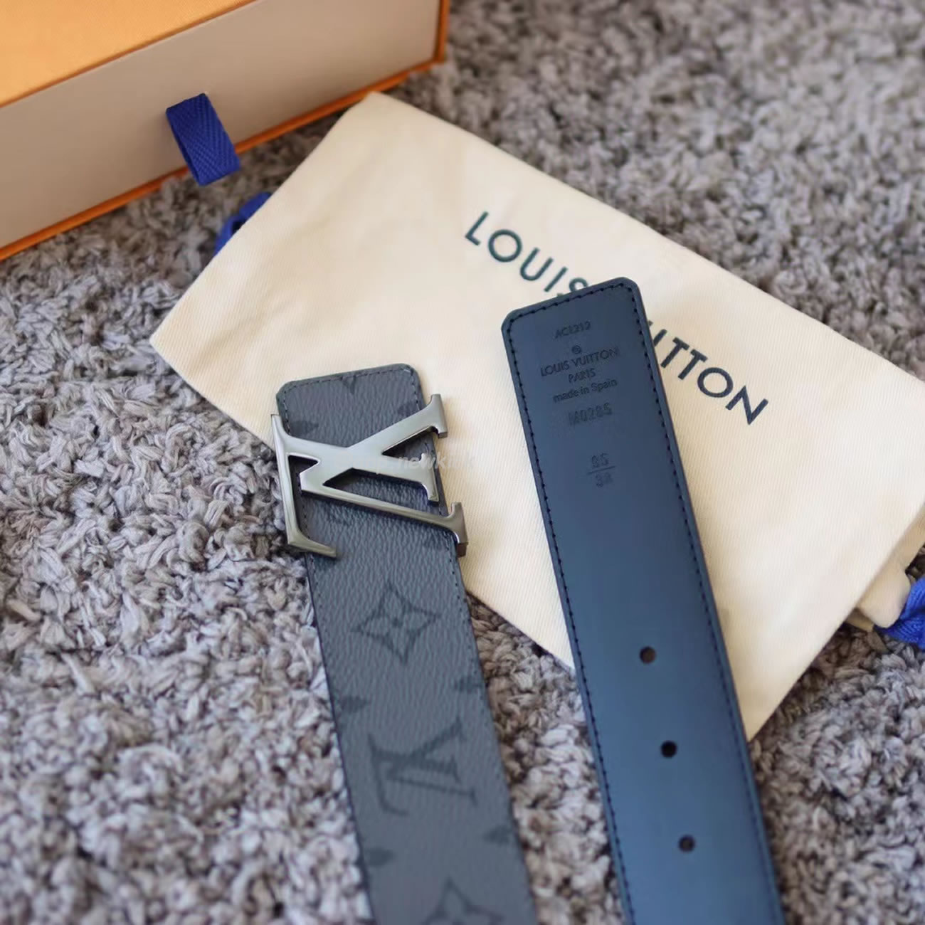 Louis Vuitton Reversible Belt Initiales Monogram Eclipse Reverse 40mm Gray M0285t (3) - www.kitistry.com Louis Vuitton Reversible Belt Initiales Monogram Eclipse Reverse 40mm Gray M0285t (3) - www.kitistry.com