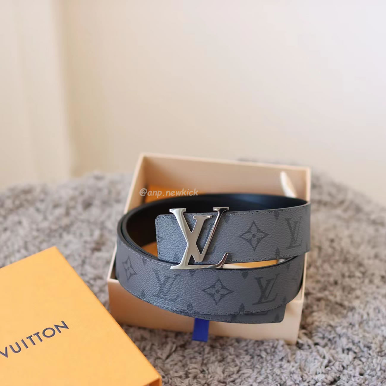 Louis Vuitton Reversible Belt Initiales Monogram Eclipse Reverse 40mm Gray M0285t (4) - www.kitistry.com Louis Vuitton Reversible Belt Initiales Monogram Eclipse Reverse 40mm Gray M0285t (4) - www.kitistry.com