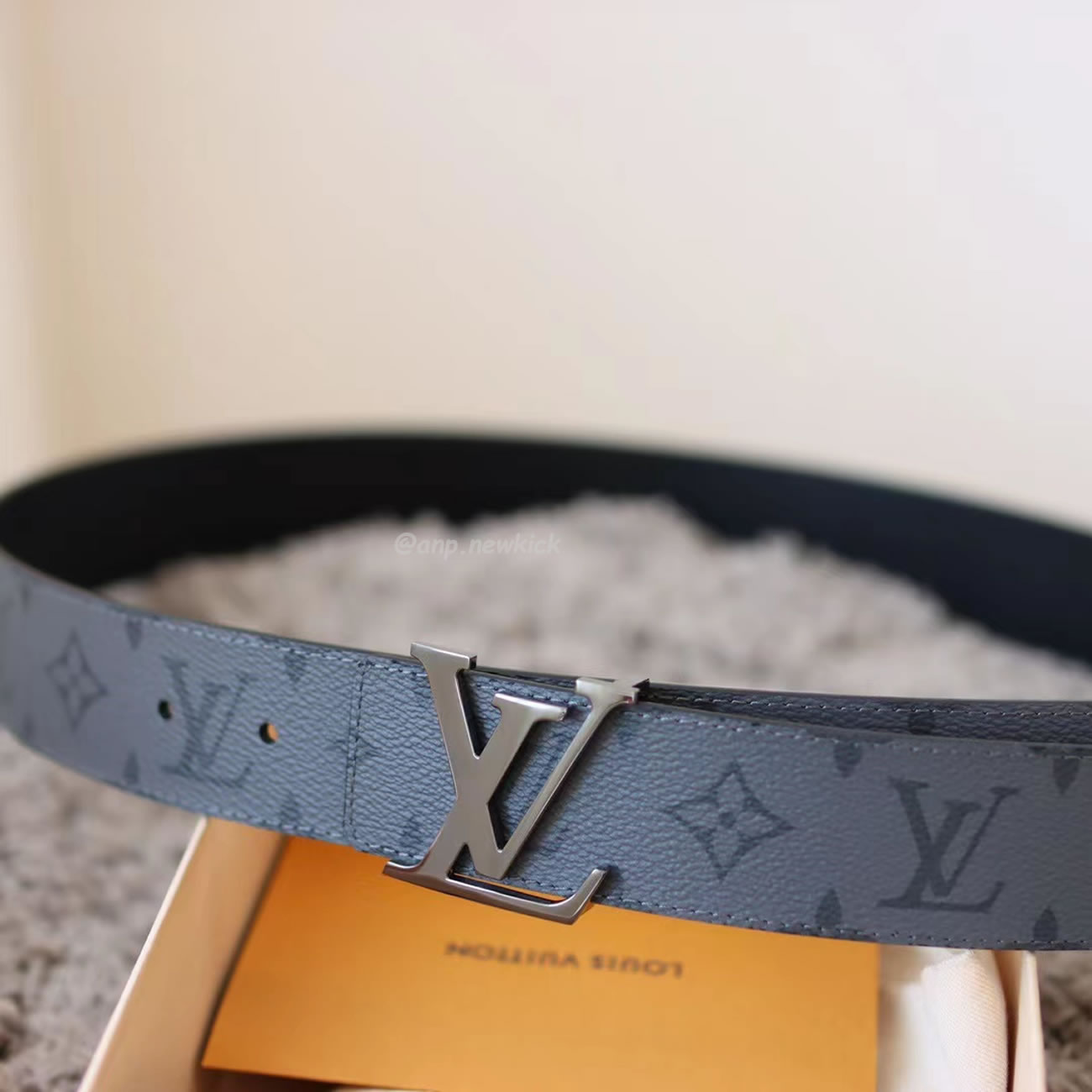 Louis Vuitton Reversible Belt Initiales Monogram Eclipse Reverse 40mm Gray M0285t (5) - www.kitistry.com Louis Vuitton Reversible Belt Initiales Monogram Eclipse Reverse 40mm Gray M0285t (5) - www.kitistry.com