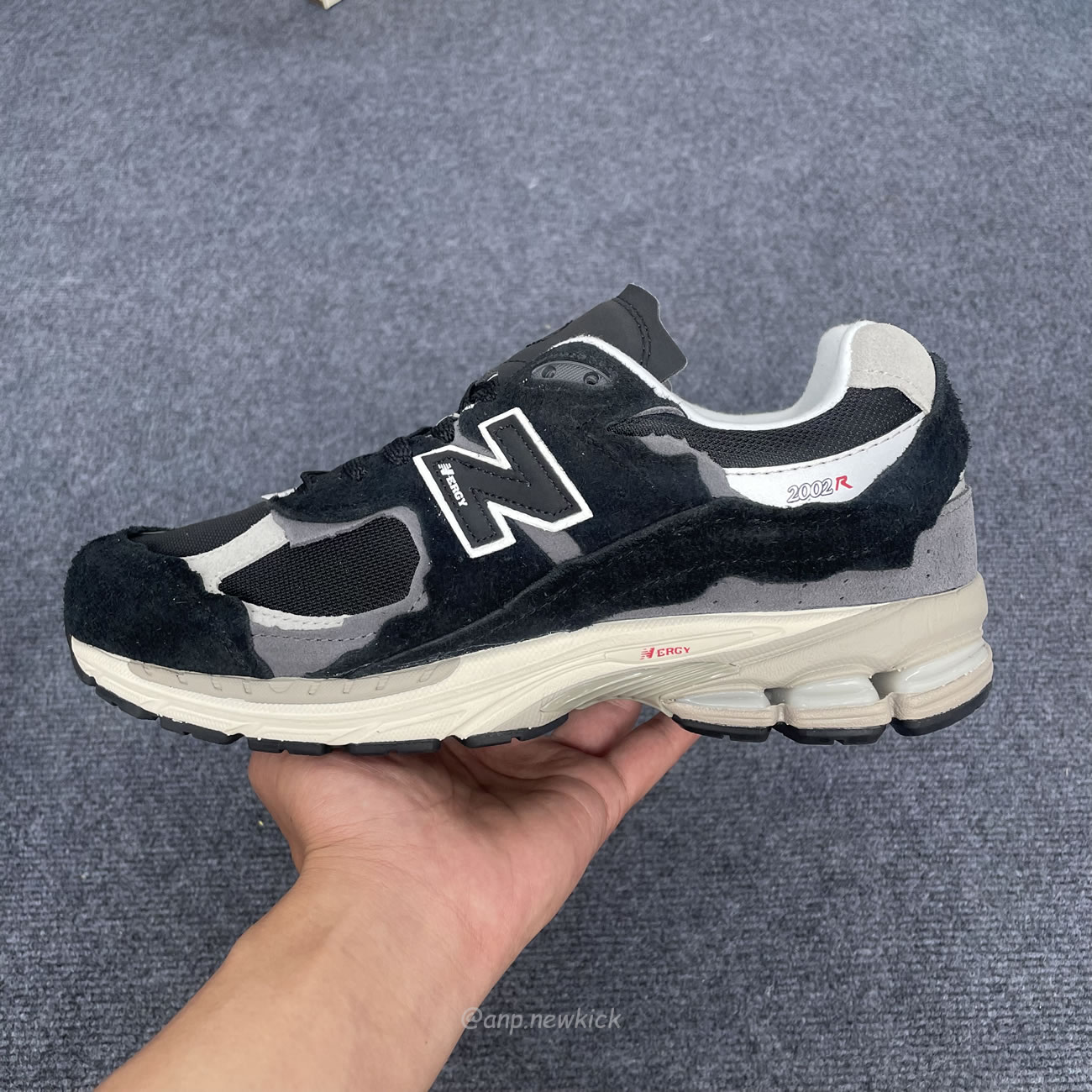 New Balance 2002r Protection Pack Black Grey M2002rdj (7) - www.kitistry.com