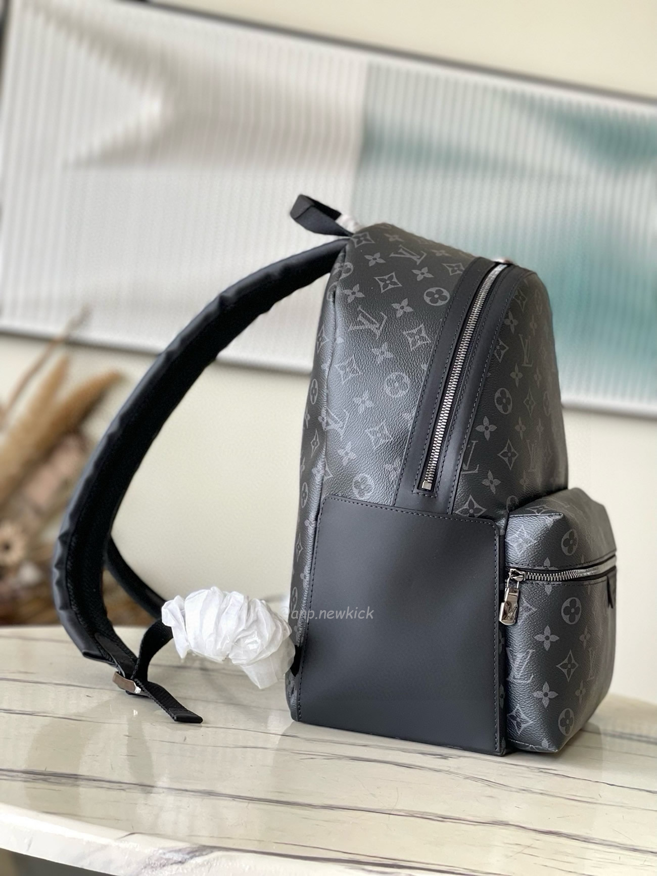 Louis Vuitton Discovery Pm Knapsack M22558 (5) - www.kitistry.com Louis Vuitton Discovery Pm Knapsack M22558 (5) - www.kitistry.com