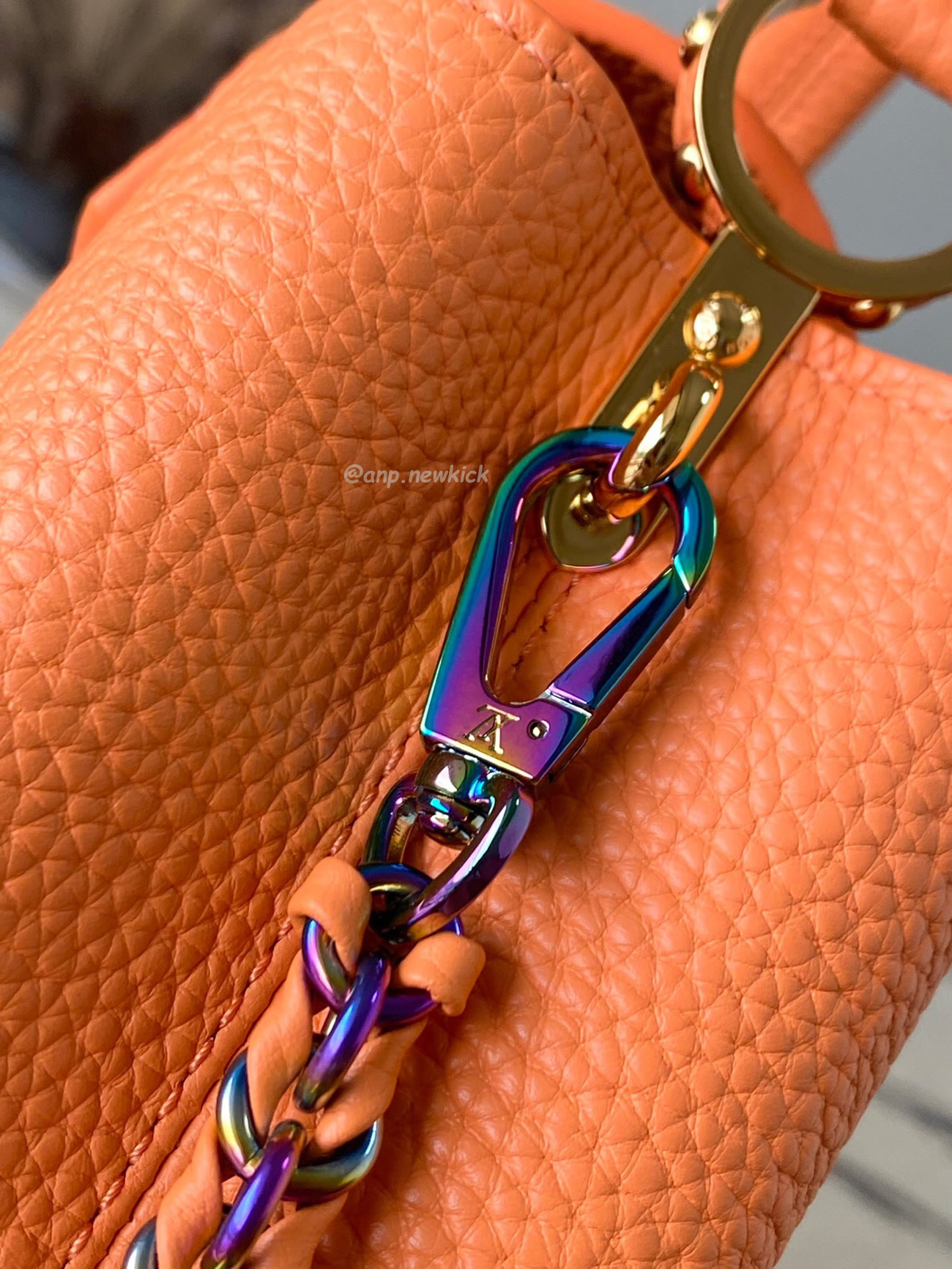 Louis Vuitton Capucines Mini M22606 (12) - www.kitistry.com Louis Vuitton Capucines Mini M22606 (12) - www.kitistry.com
