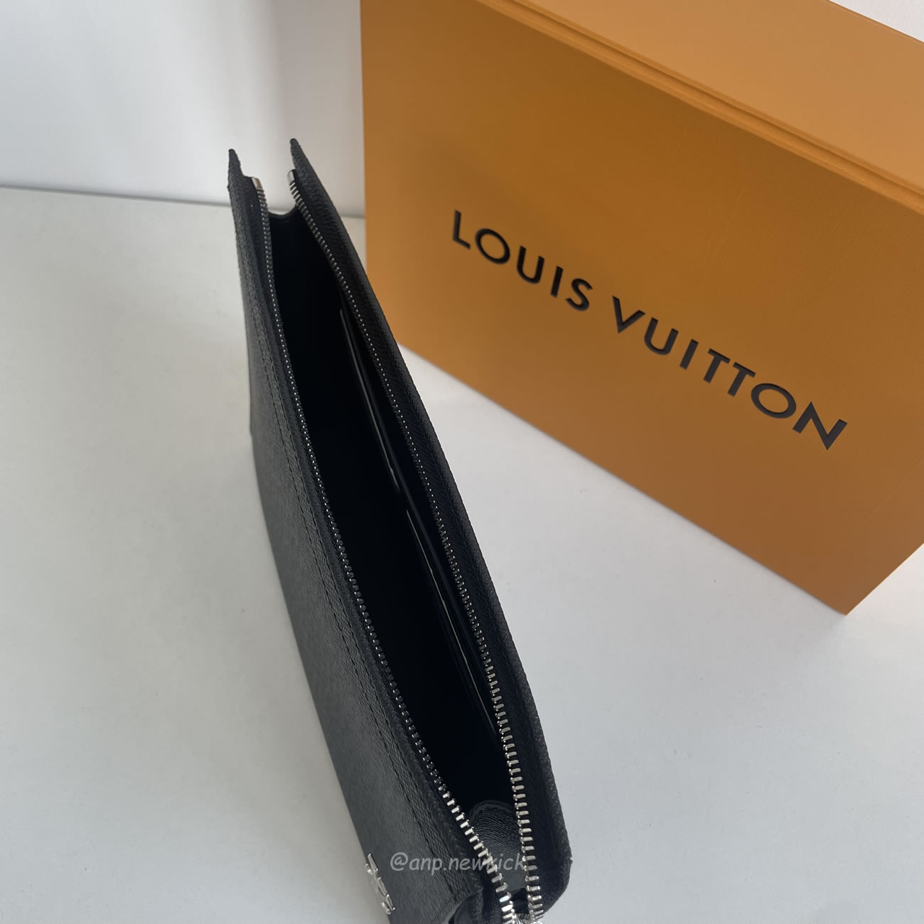 Louis Vuitton Pochette Voyage M30450 (5) - www.kitistry.com Louis Vuitton Pochette Voyage M30450 (5) - www.kitistry.com