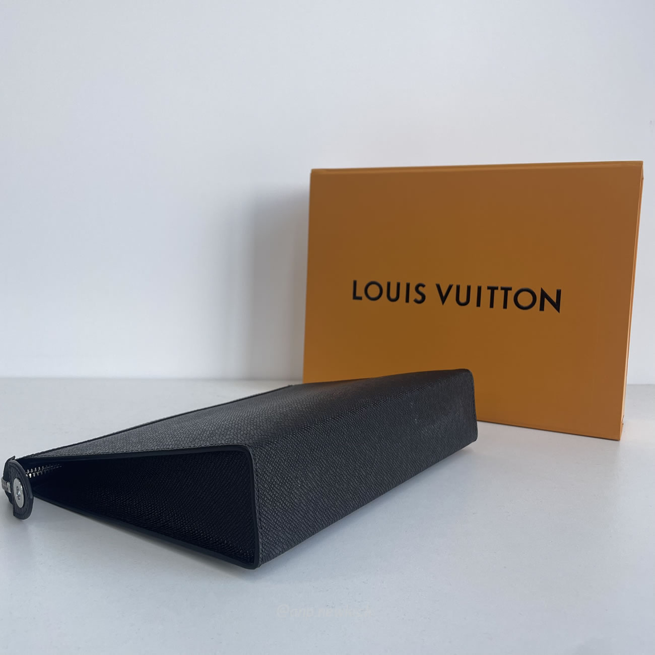 Louis Vuitton Pochette Voyage M30450 (8) - www.kitistry.com Louis Vuitton Pochette Voyage M30450 (8) - www.kitistry.com