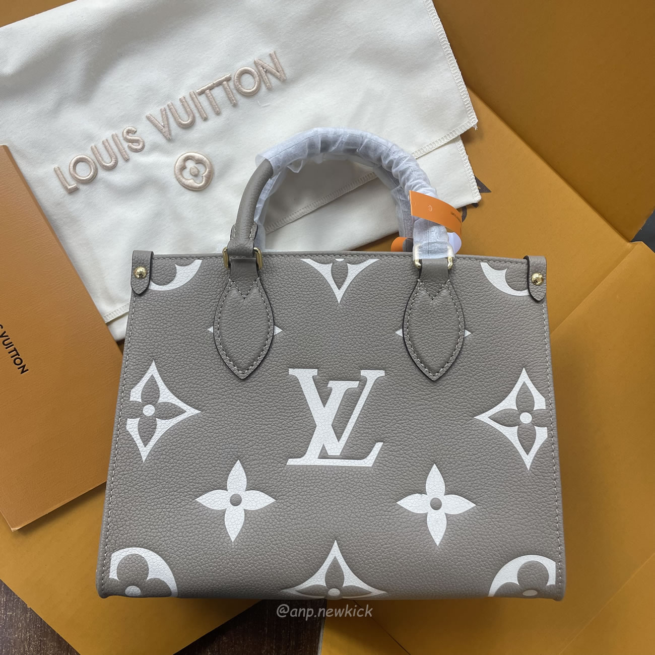 Louis Vuitton Onthego Pm Tote Bag M45779 (3) - www.kitistry.com Louis Vuitton Onthego Pm Tote Bag M45779 (3) - www.kitistry.com