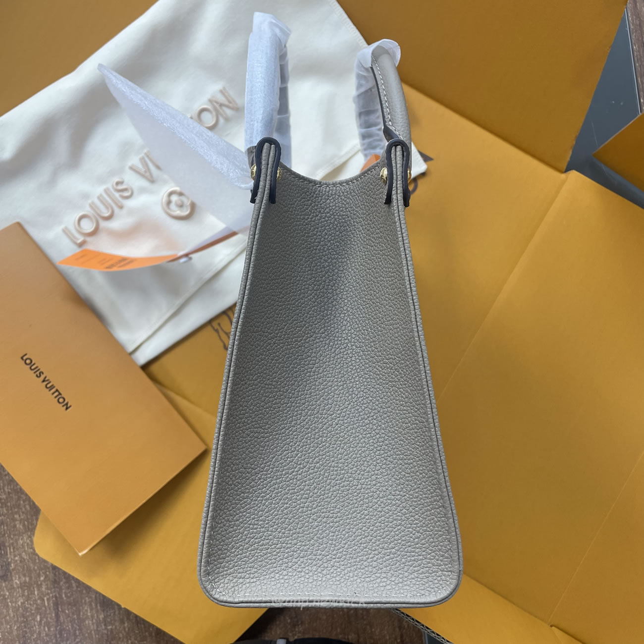 Louis Vuitton Onthego Pm Tote Bag M45779 (5) - www.kitistry.com Louis Vuitton Onthego Pm Tote Bag M45779 (5) - www.kitistry.com