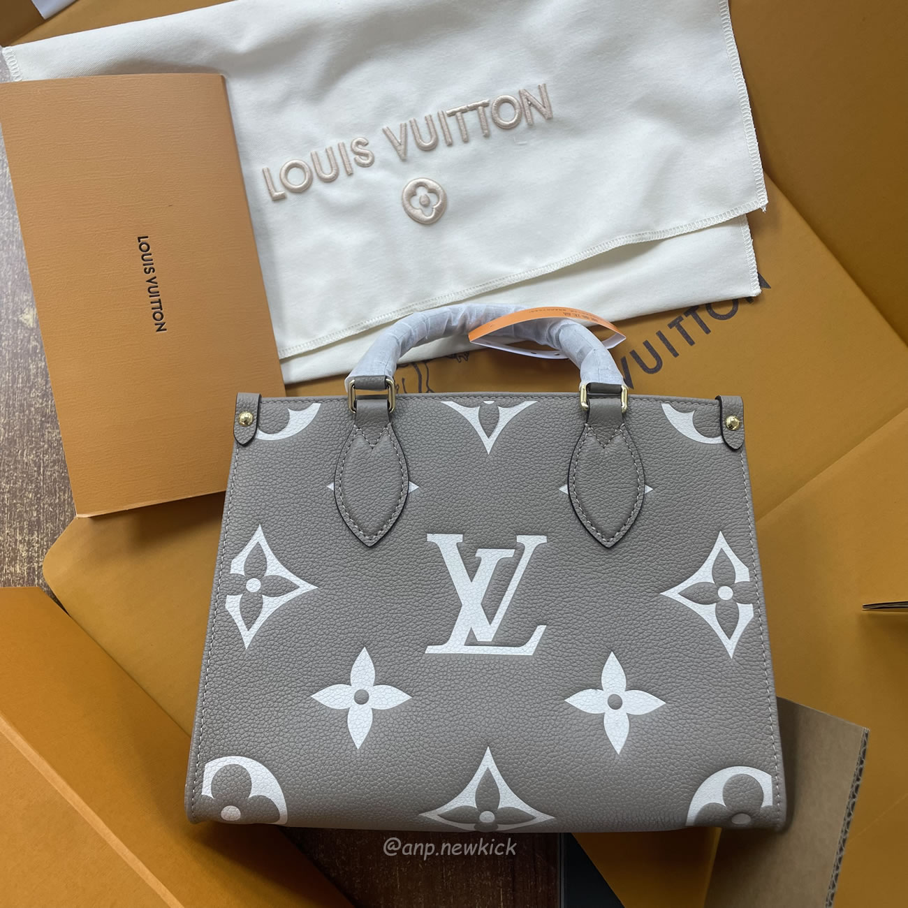 Louis Vuitton Onthego Pm Tote Bag M45779 (6) - www.kitistry.com Louis Vuitton Onthego Pm Tote Bag M45779 (6) - www.kitistry.com