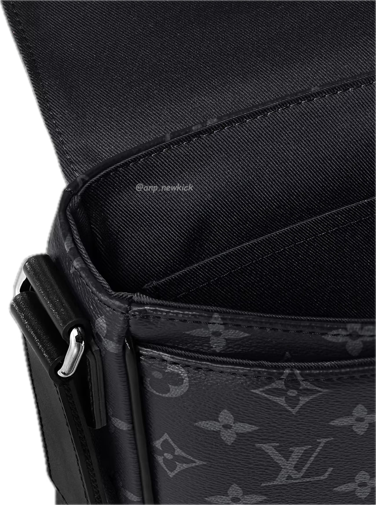 Louis Vuitton District Pm Monogram Eclipse M46255 (6) - www.kitistry.com Louis Vuitton District Pm Monogram Eclipse M46255 (6) - www.kitistry.com