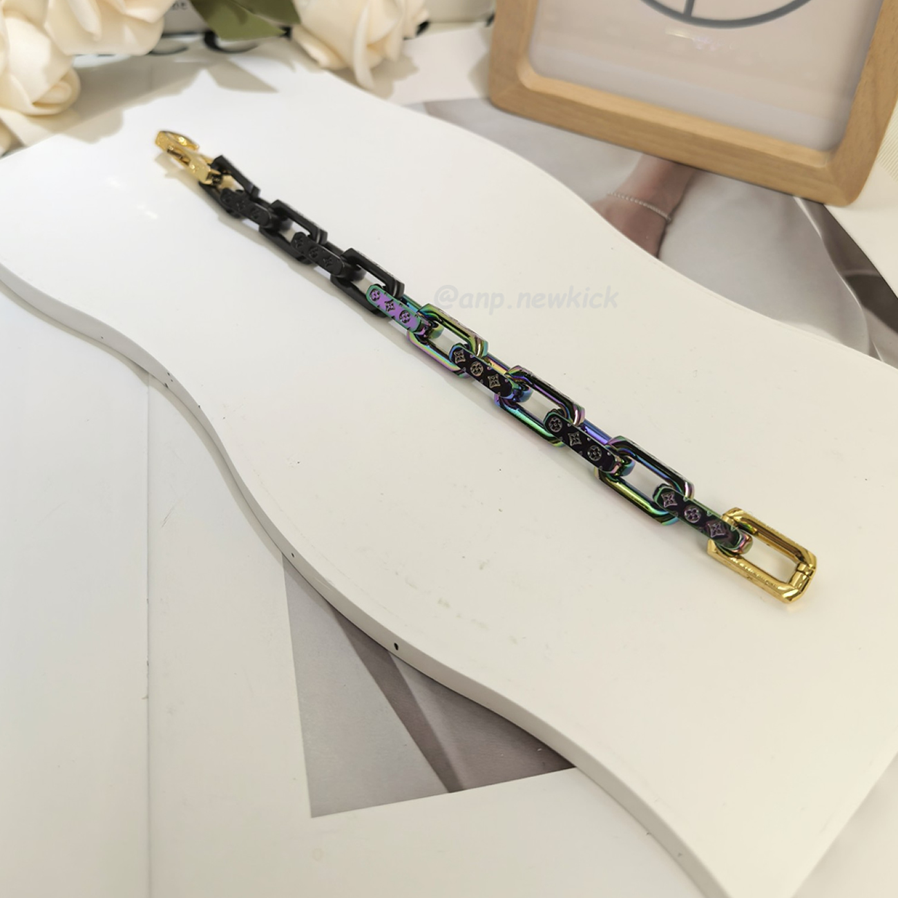 Louis Vuitton Chain Bracelet Engraved Monogram Colors Black Gold Multicolor M68242 (7) - www.kitistry.com Louis Vuitton Chain Bracelet Engraved Monogram Colors Black Gold Multicolor M68242 (7) - www.kitistry.com
