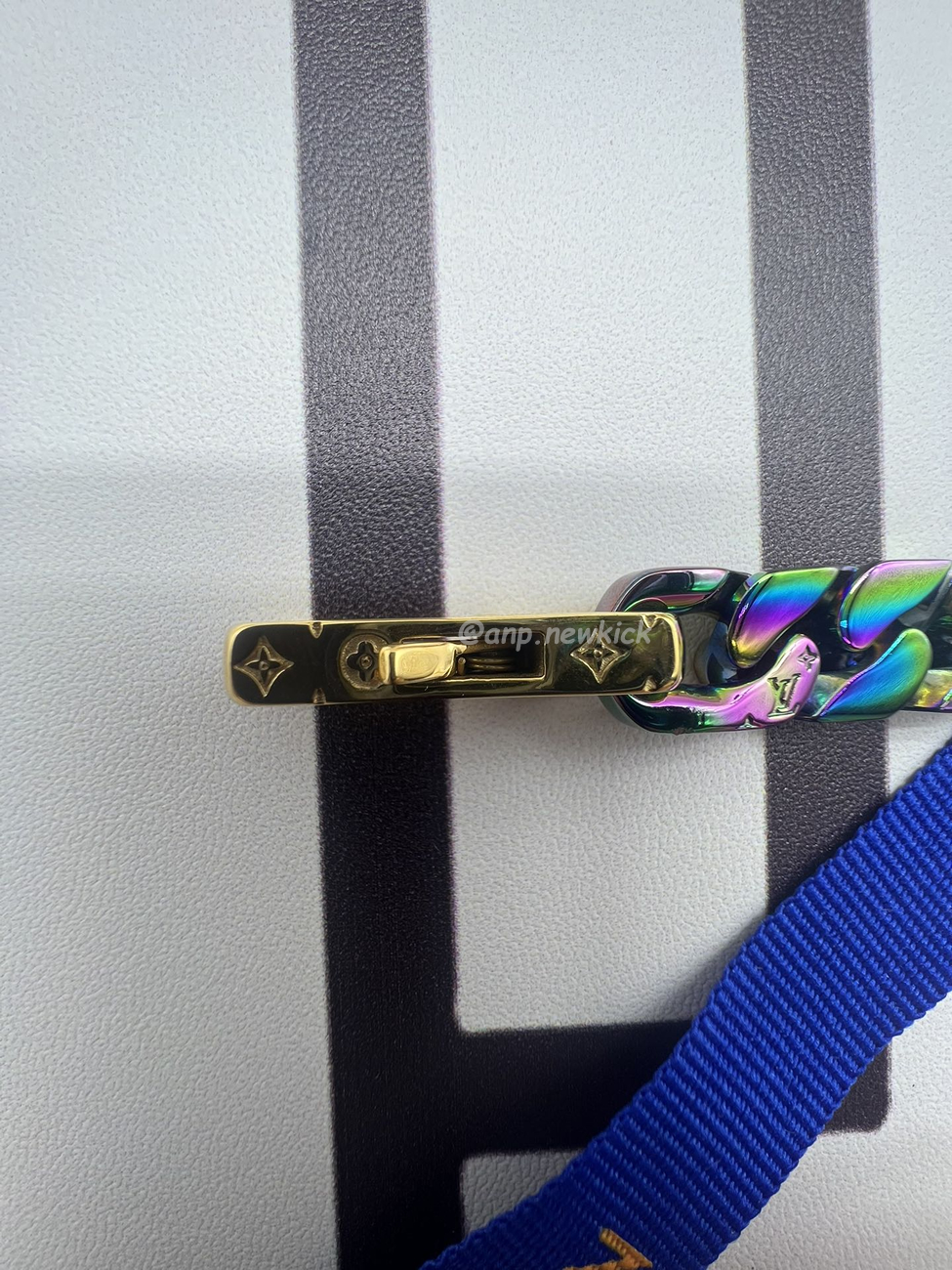 Louis Vuitton Chain Monogram Colors Black Gold Multicolor (5) - www.kitistry.com Louis Vuitton Chain Monogram Colors Black Gold Multicolor (5) - www.kitistry.com