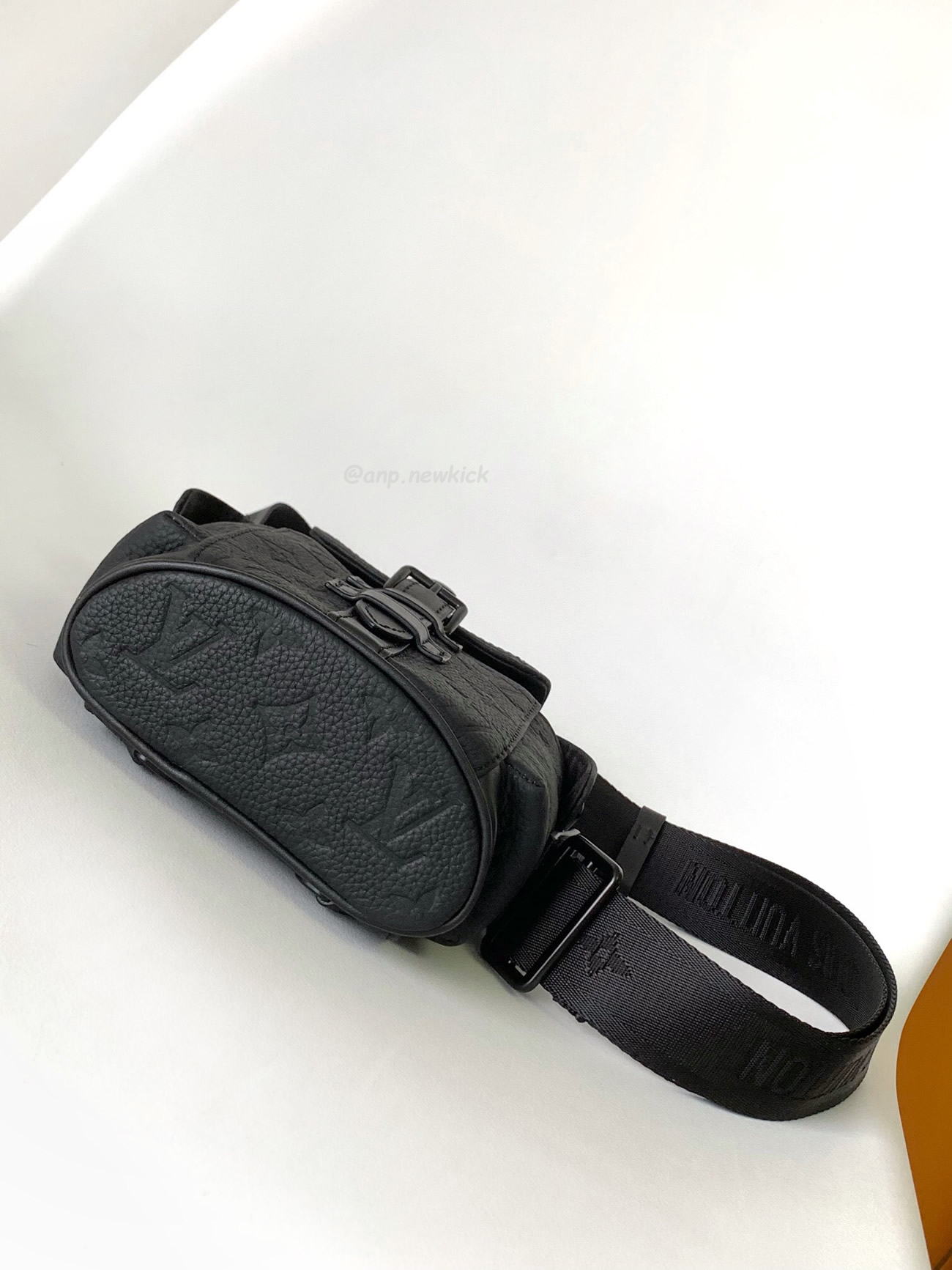 Louis Vuitton Nano Christopher M83164 (11) - www.kitistry.com Louis Vuitton Nano Christopher M83164 (11) - www.kitistry.com