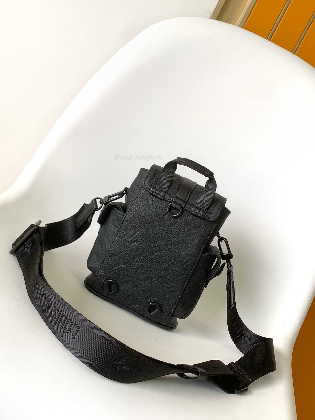 Louis Vuitton Nano Christopher M83164 (4) - www.kitistry.com Louis Vuitton Nano Christopher M83164 (4) - www.kitistry.com