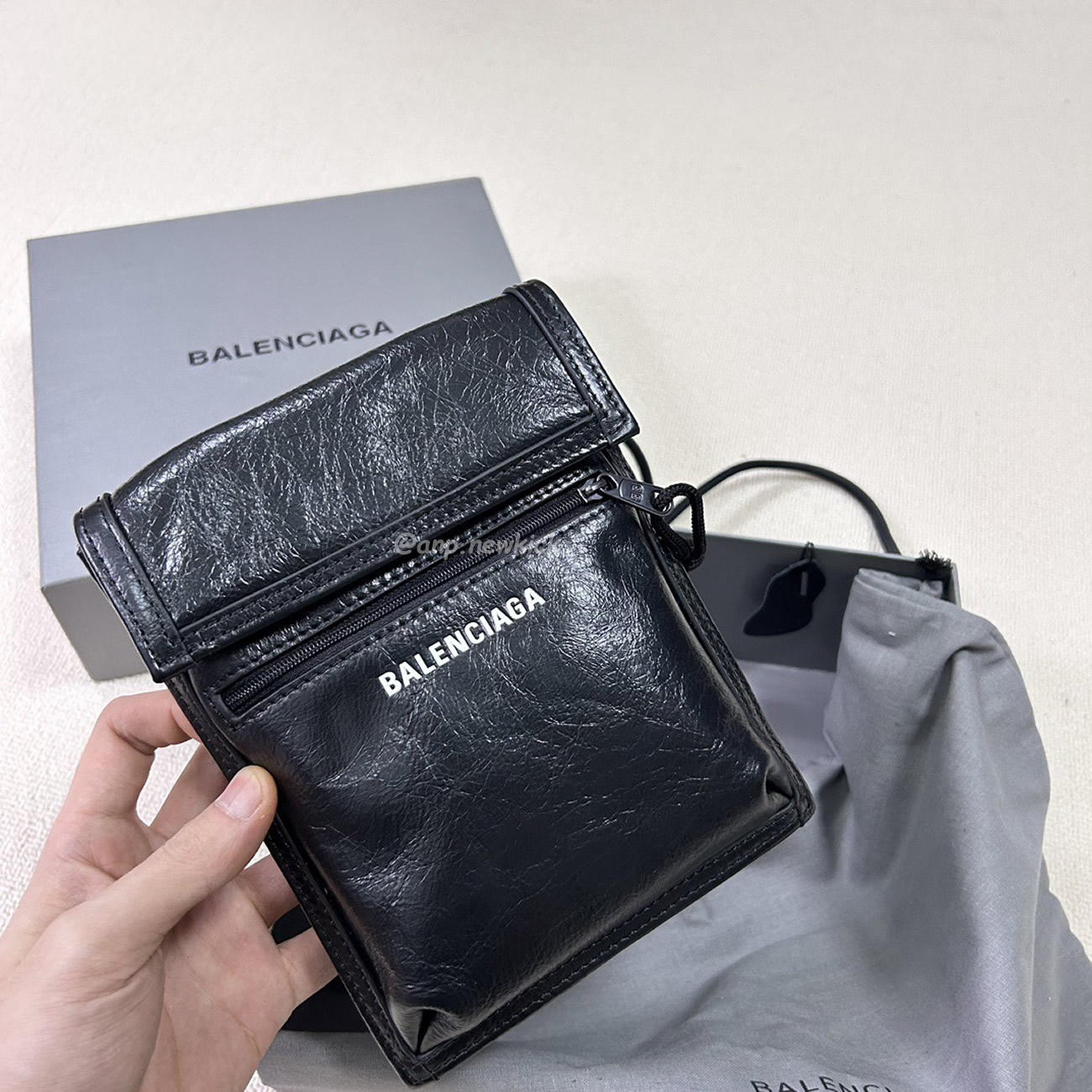 Balenciaga Explorer Arena Cracked Leather Messenger Bag Black (13) - www.kitistry.com Balenciaga Explorer Arena Cracked Leather Messenger Bag Black (13) - www.kitistry.com