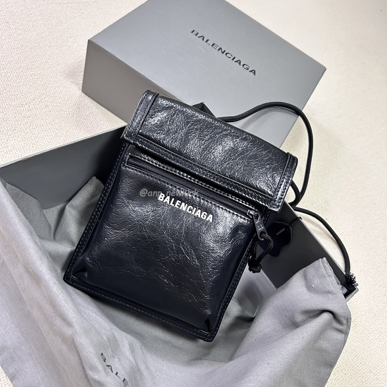 Balenciaga Explorer Arena Cracked Leather Messenger Bag Black (4) - www.kitistry.com Balenciaga Explorer Arena Cracked Leather Messenger Bag Black (4) - www.kitistry.com